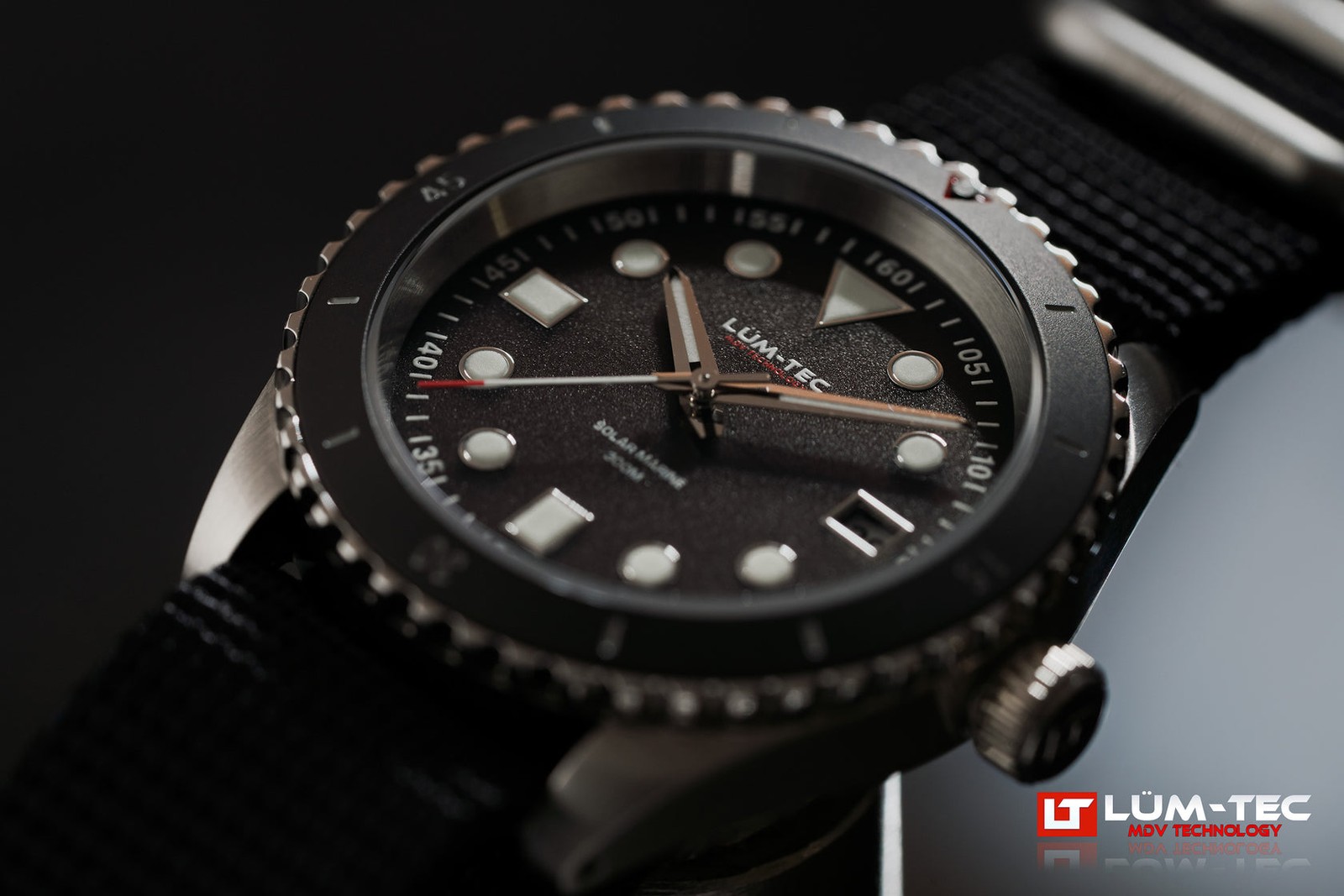 Lum-tec Dive Solar Marine 5 Super-Luminova 300M dive US Made 39mm NIB w warranty