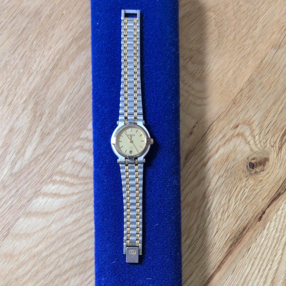 GUCCI Ladies Watch Combination Color Gold Silver