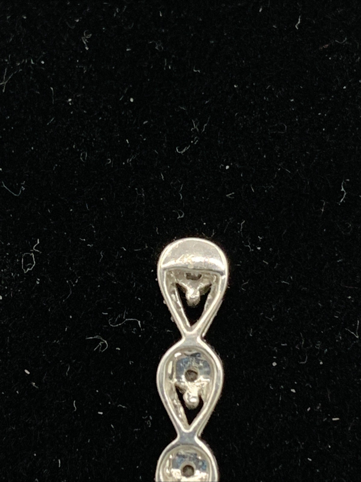 18″ 14k White GoldDiamond Pendant 1/4 Ct Tw, and a very small Spring Ring Clasp