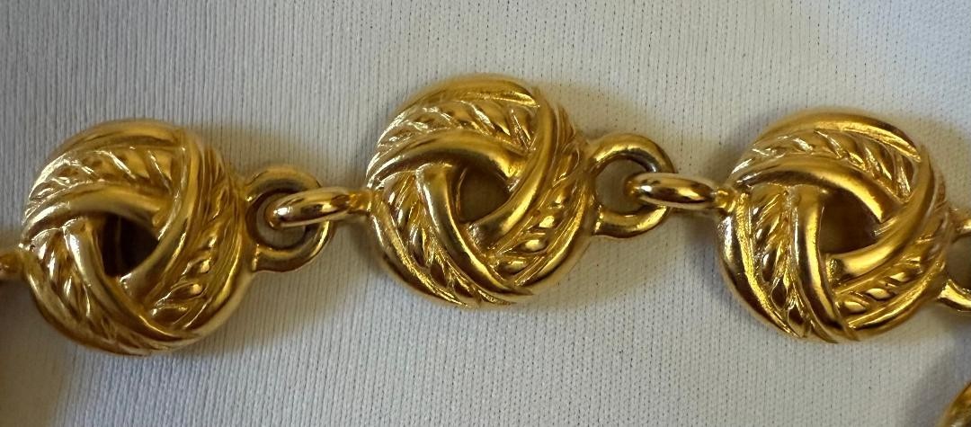 Vintage NWT Trifari Knot Link Gold-Tone Bracelet Size 7.5 Inches