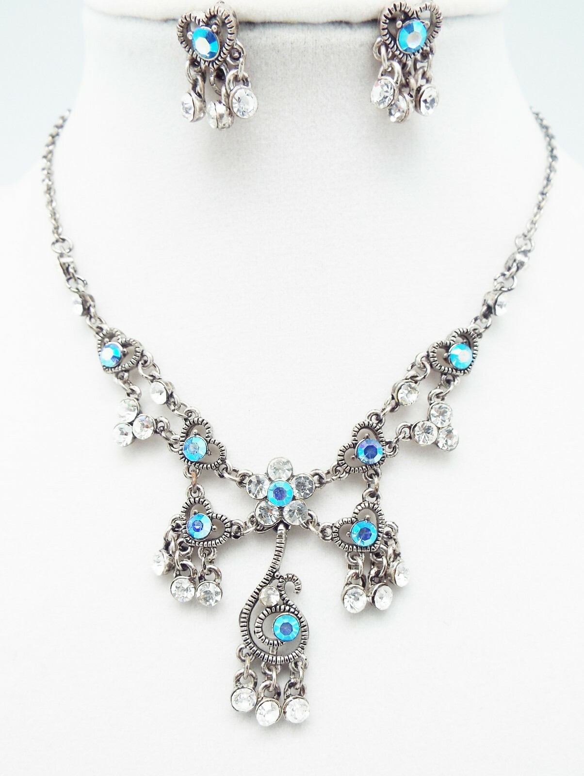 DESIGNER INSPIRED 18 in BLUE CLEAR CRYSTAL SILVER FLORAL DROP JEWELERY SET NEW