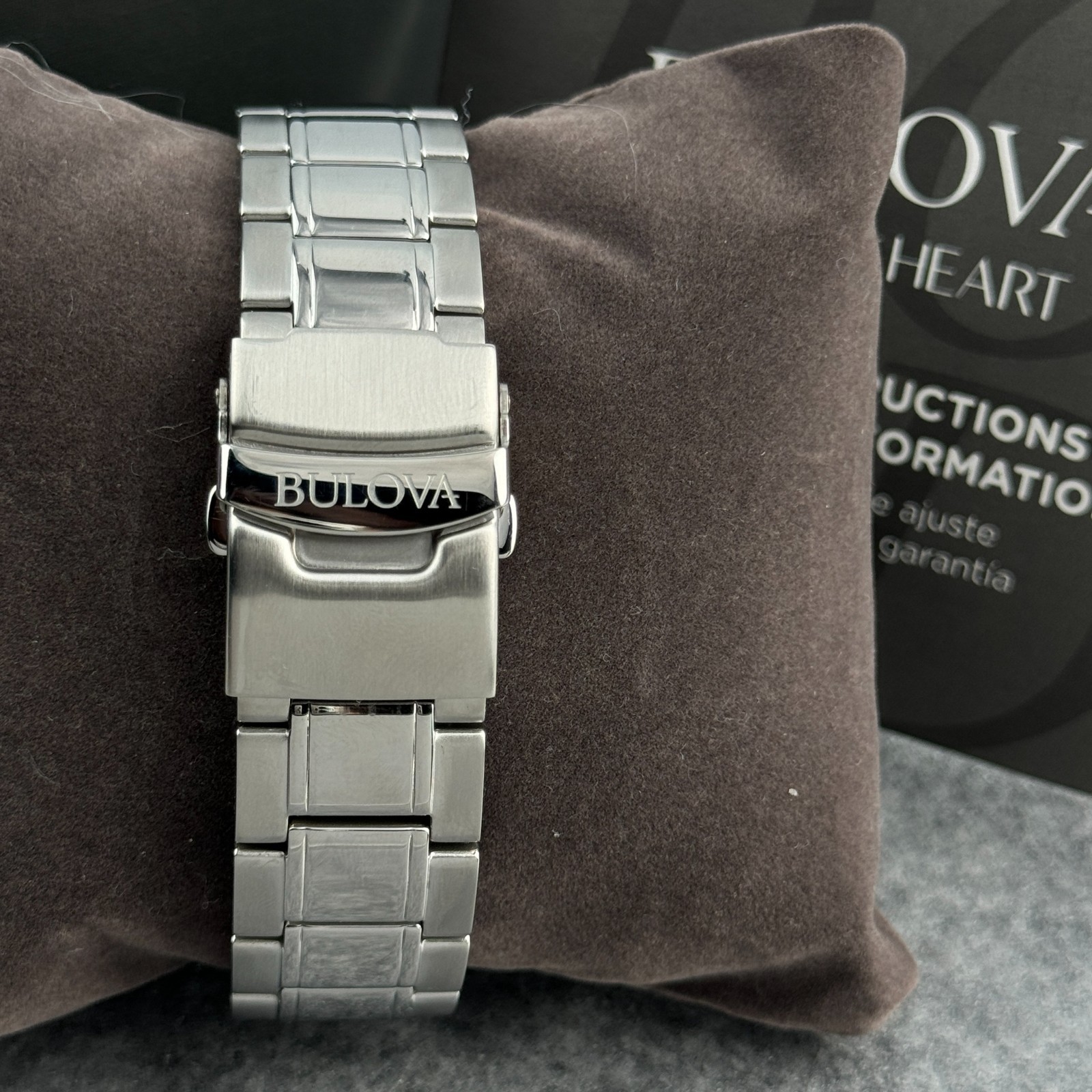 Bulova Marine Star 96B256 Blue Dial Men’s Quartz Watch Stainless Steel 43mm