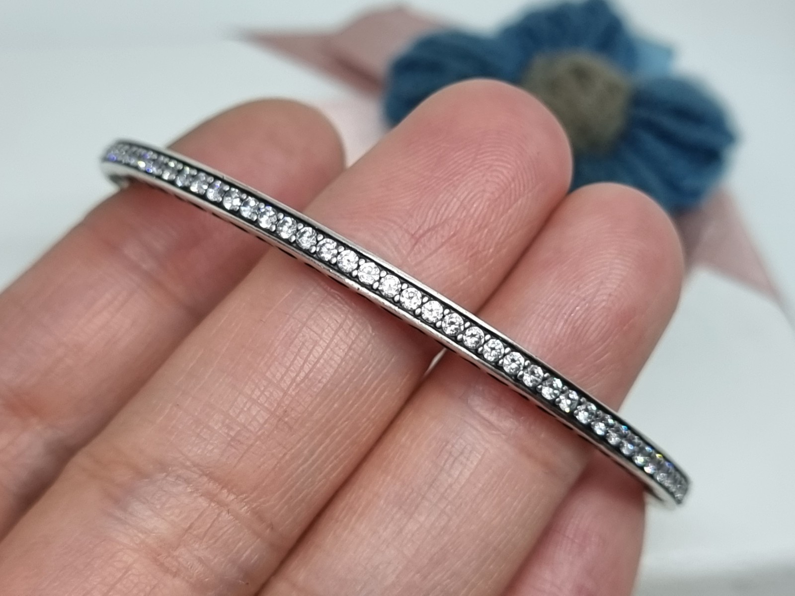 BOXED Genuine Pandora Radiant Hearts Bangle Pink Enamel & Clear CZ 💕 16cm