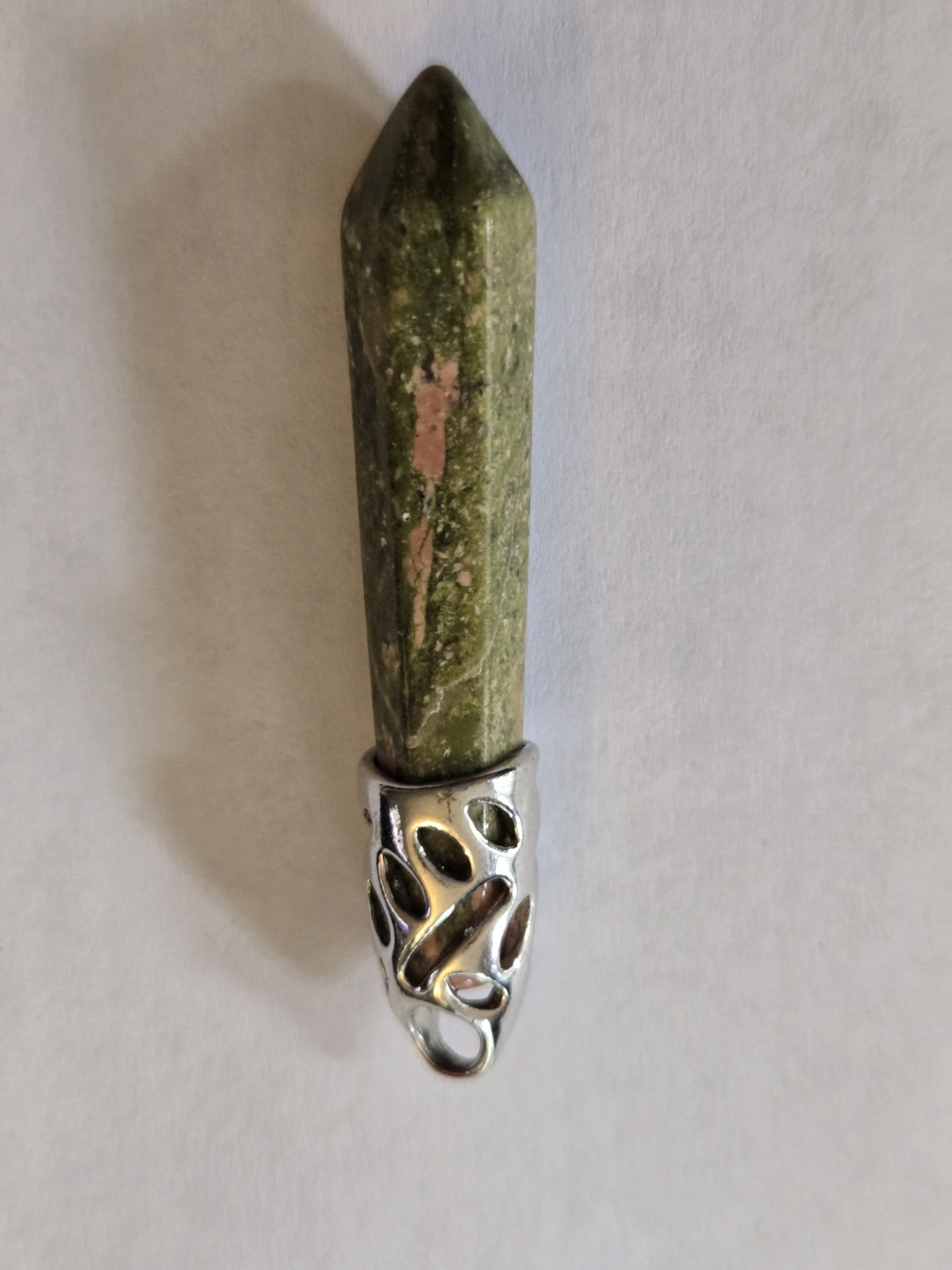 Green Stone Point Amulet Pendant Silver Tone Filigree Bail 1 Gemstone