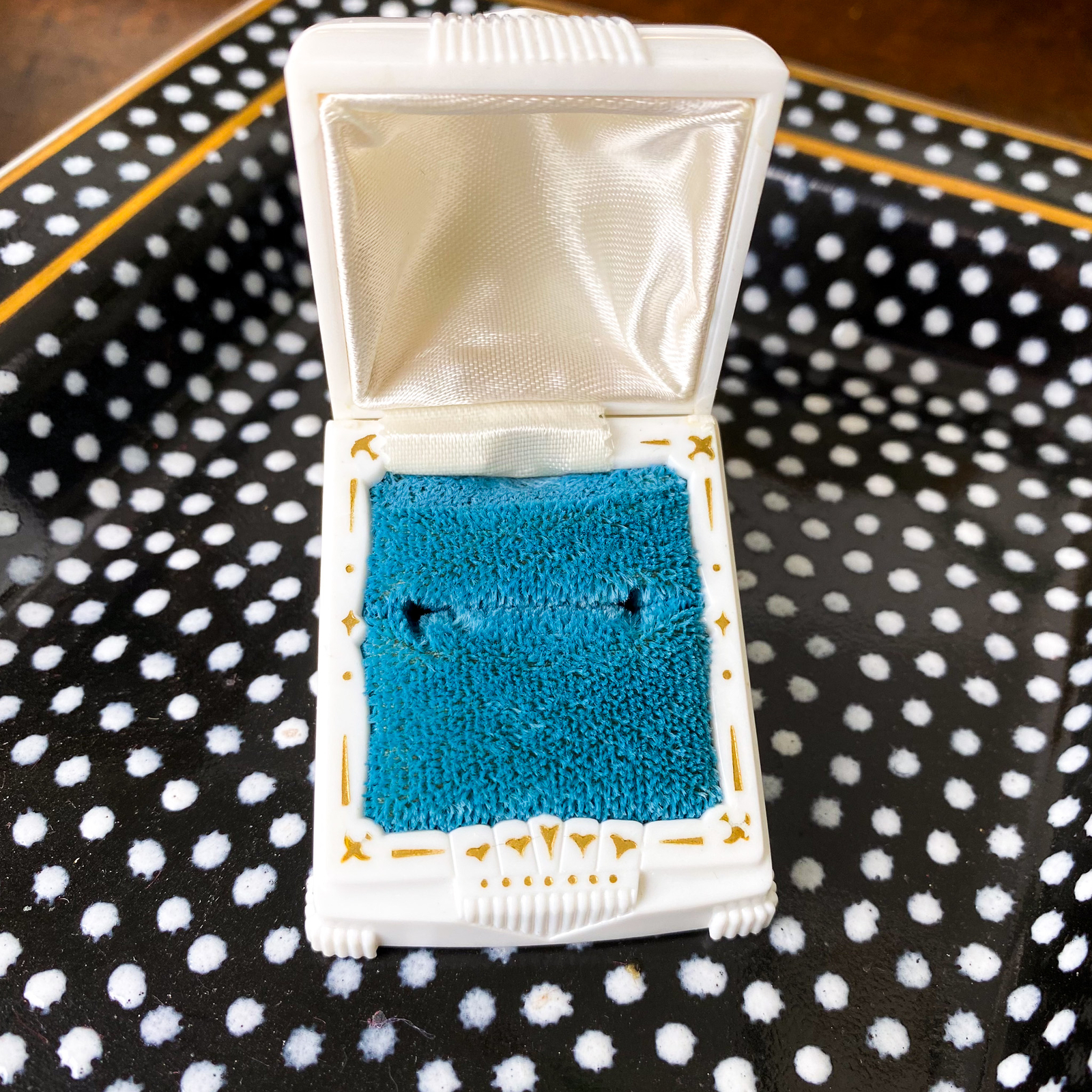 Vintage White Celluloid Plastic Single Wedding Ring Box TEAL BLUE VELVET Inside