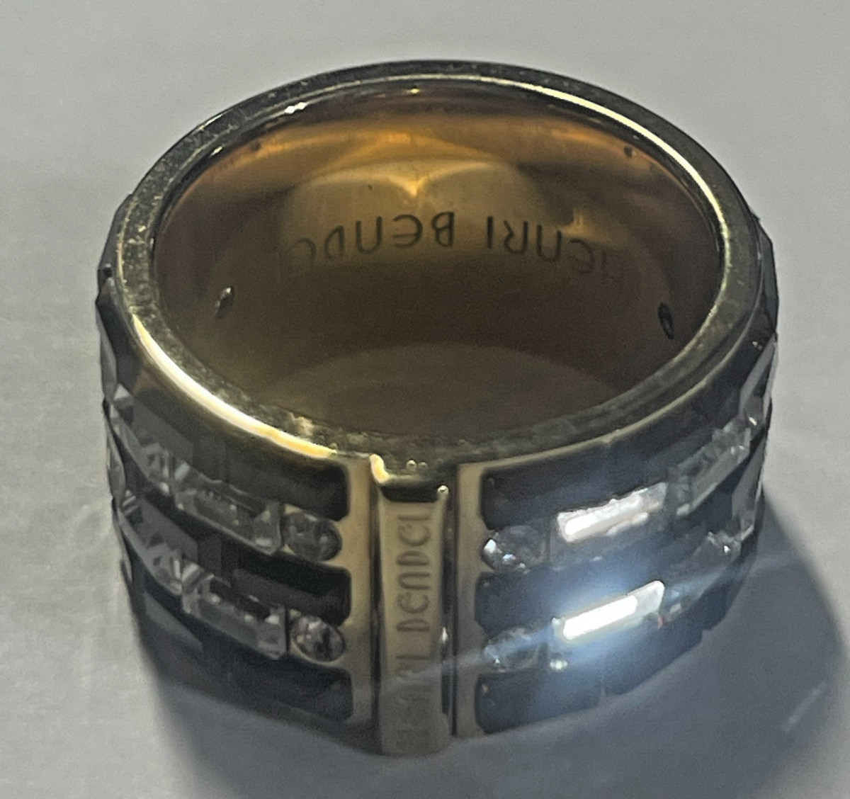 Henri Bendel Harry Wrap Band Crystal Cocktail Ring Gold Tone Size 6 Statement