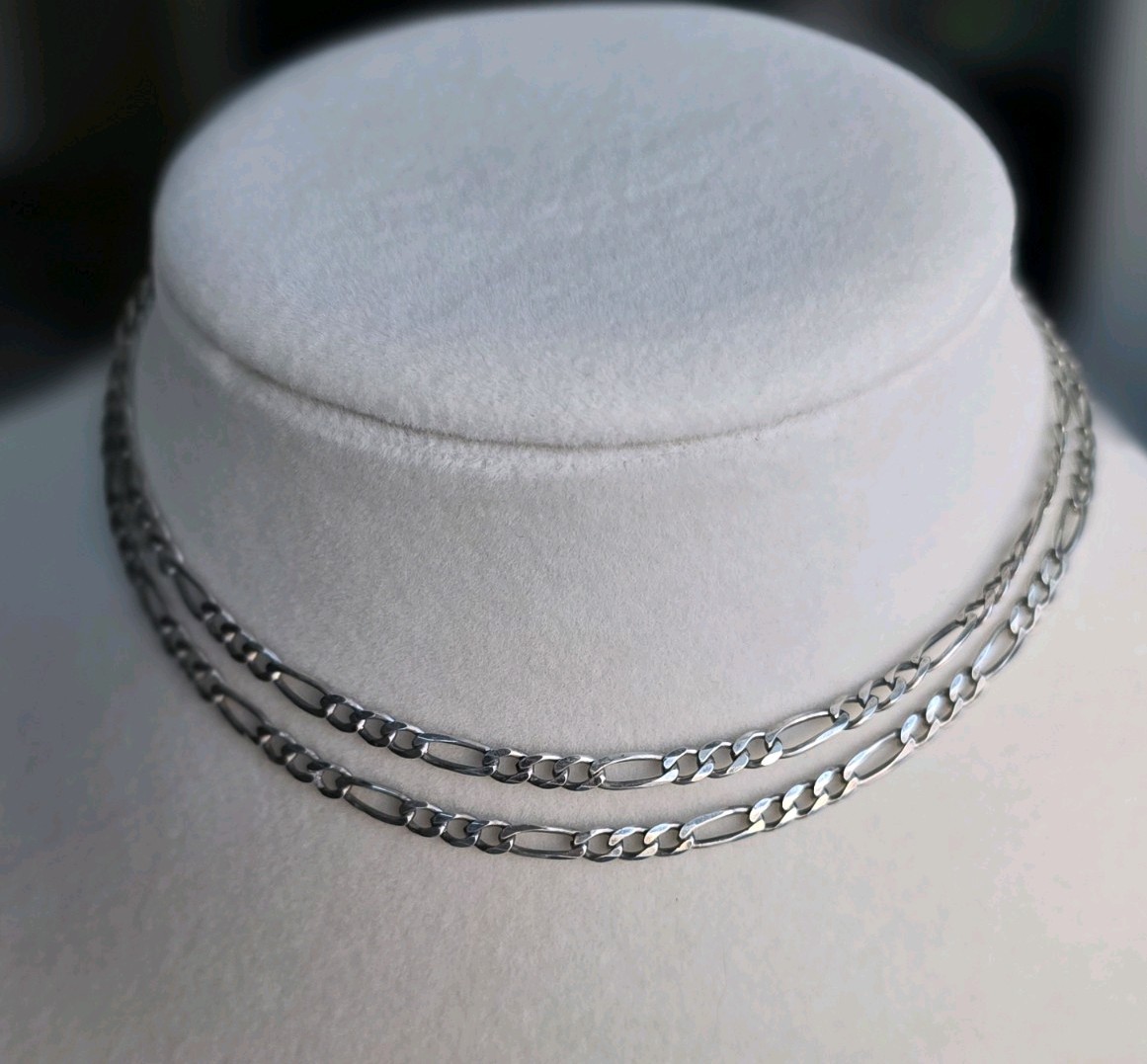 Beautiful 925 Sterling Silver Figaro Chain Necklace Length 22.5 Inch 3.1mm Width