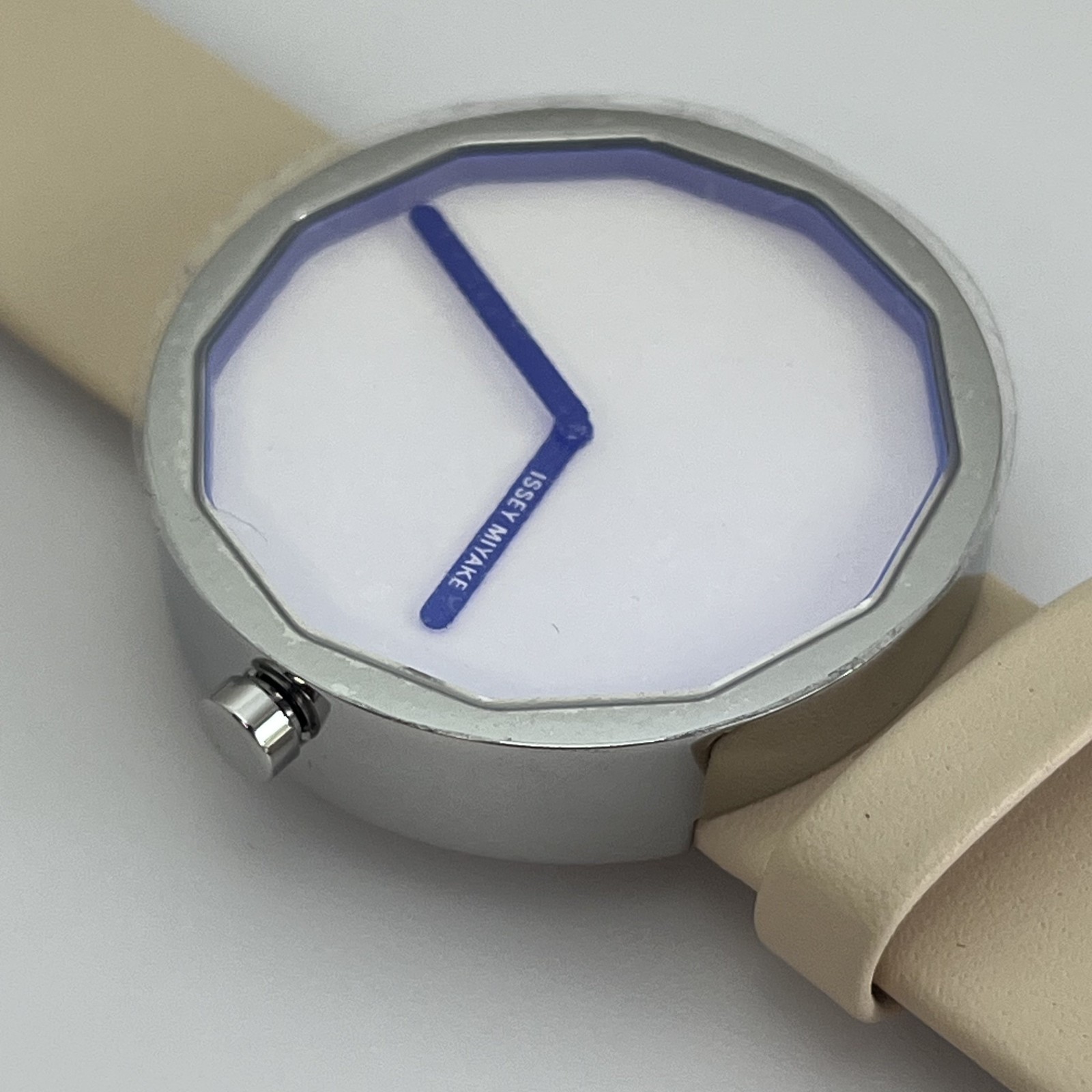 Seiko Issey Miyake Twelve NYOP701 VJ20 Qz Japan Watch Beige Unused w/Box #613B