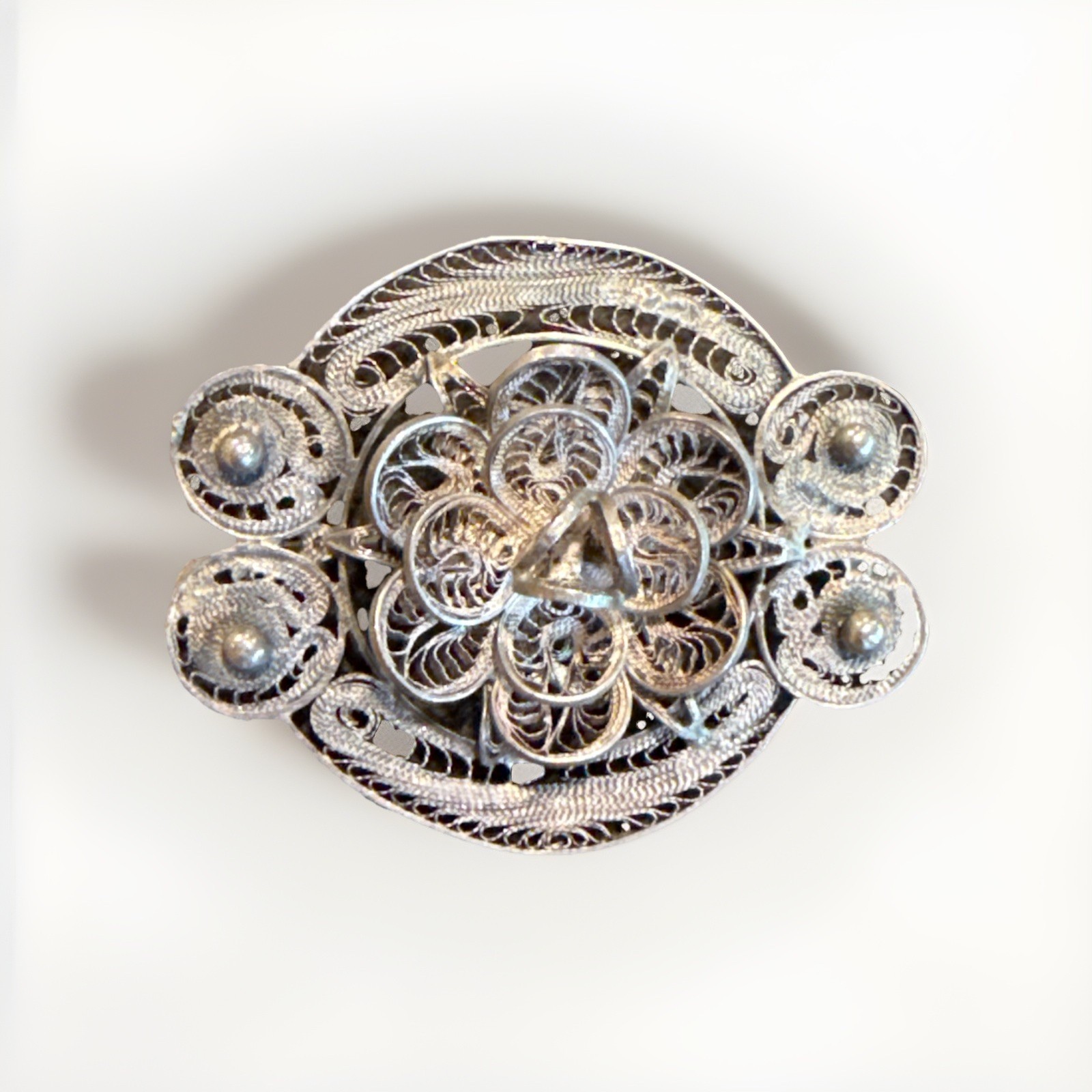 Antique 925 Sterling Silver Filigree Flower Brooch Pin C Clasp 11.7 Grams