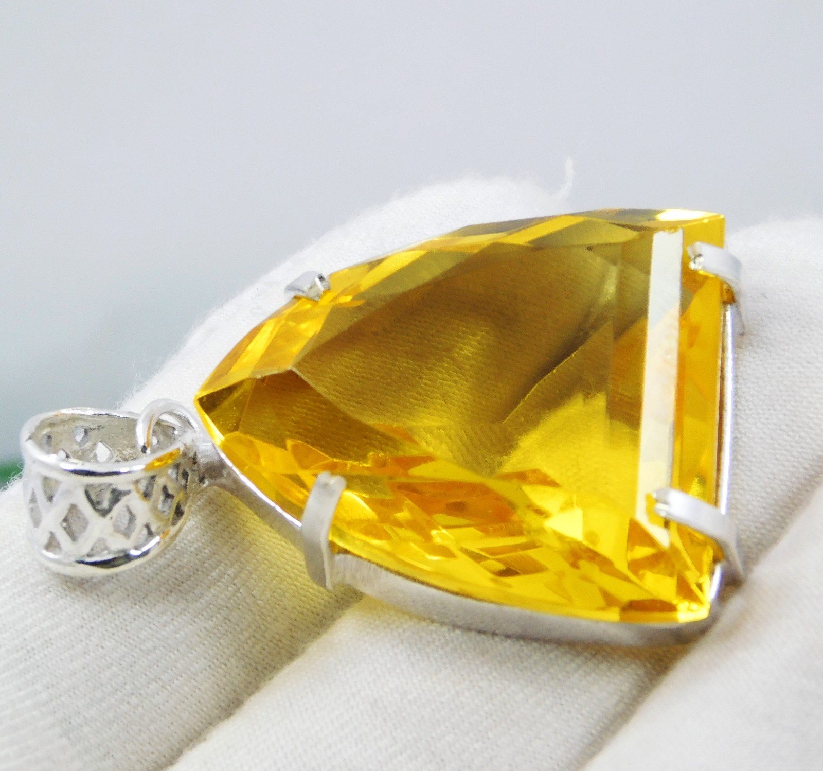 Certified 80.05 Ct Natural Brazilian Yellow Topaz 925 Solid Silver Pendant Gems