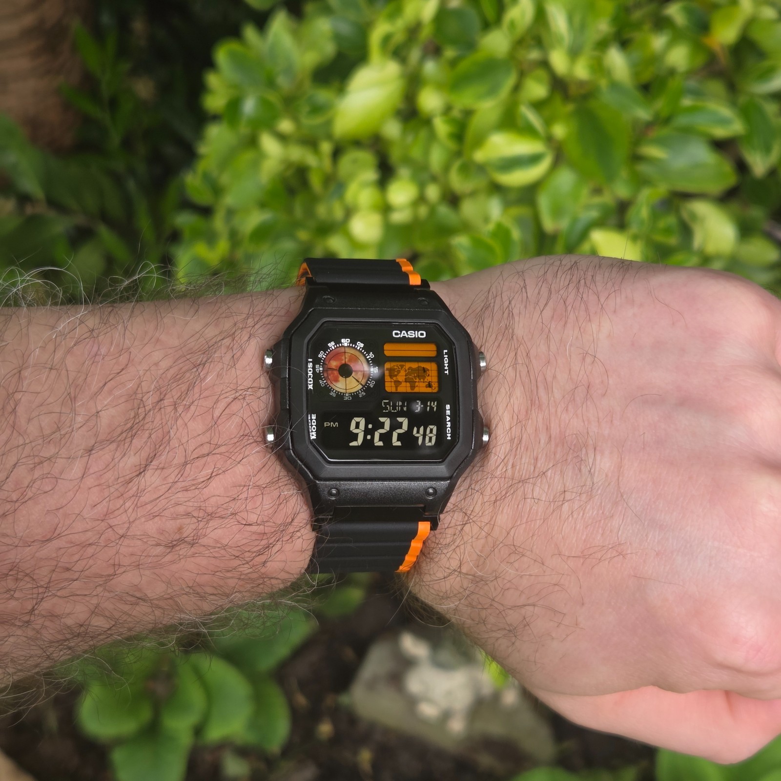 CASIO AE-1200WHD. Royale World Time Mod. Blood Moon (Dark Edition), Hydromod.