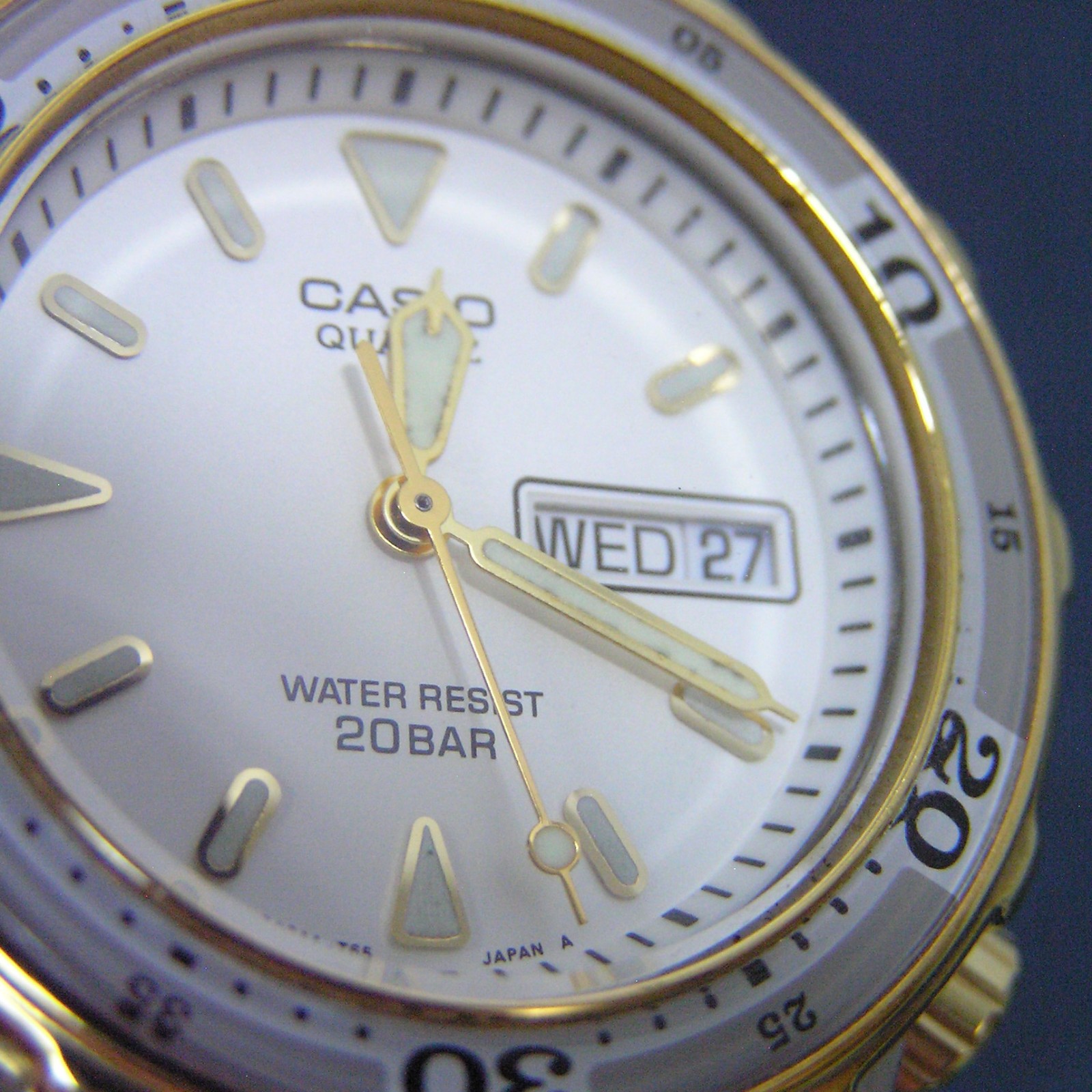 CASIO MARLIN MD-715 90s Retro Dive Watch Rare Japan Imported 200m Silver Quartz
