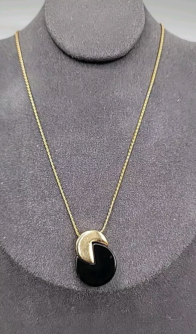 Vintage Crown Trifari Pacman Pendant Necklace Gold-tone & Black Acrylic 18″ Rare