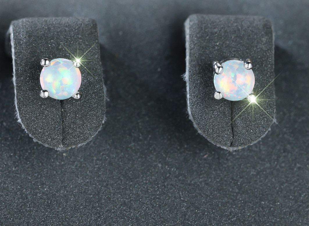 Round White Small Blue Fire Opal 925 Sterling Silver Stud Post Earrings 4mm PE19
