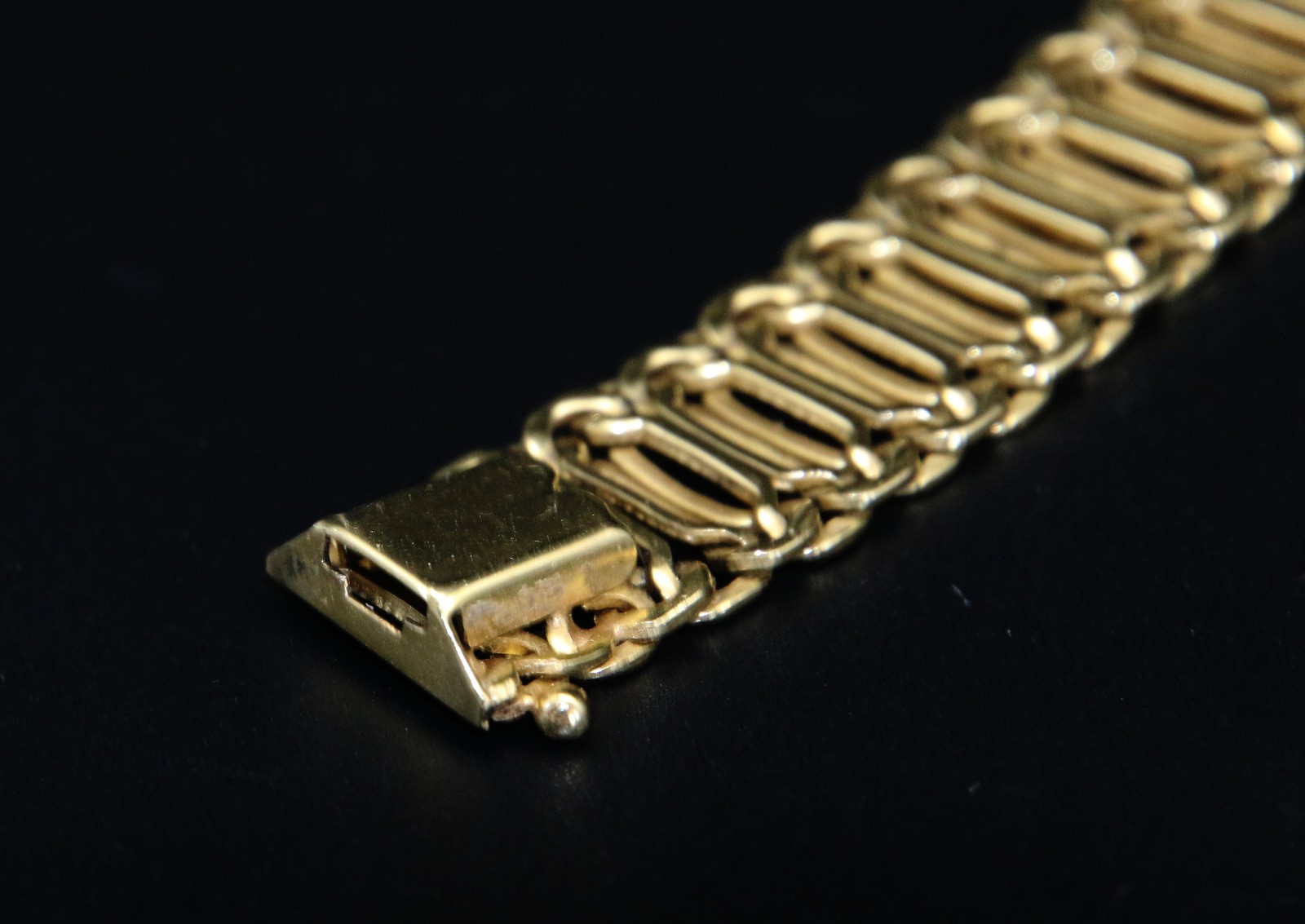 Ladies necklace necklace 585 gold 14 carat excellent condition 46 grams 45.5 cm length
