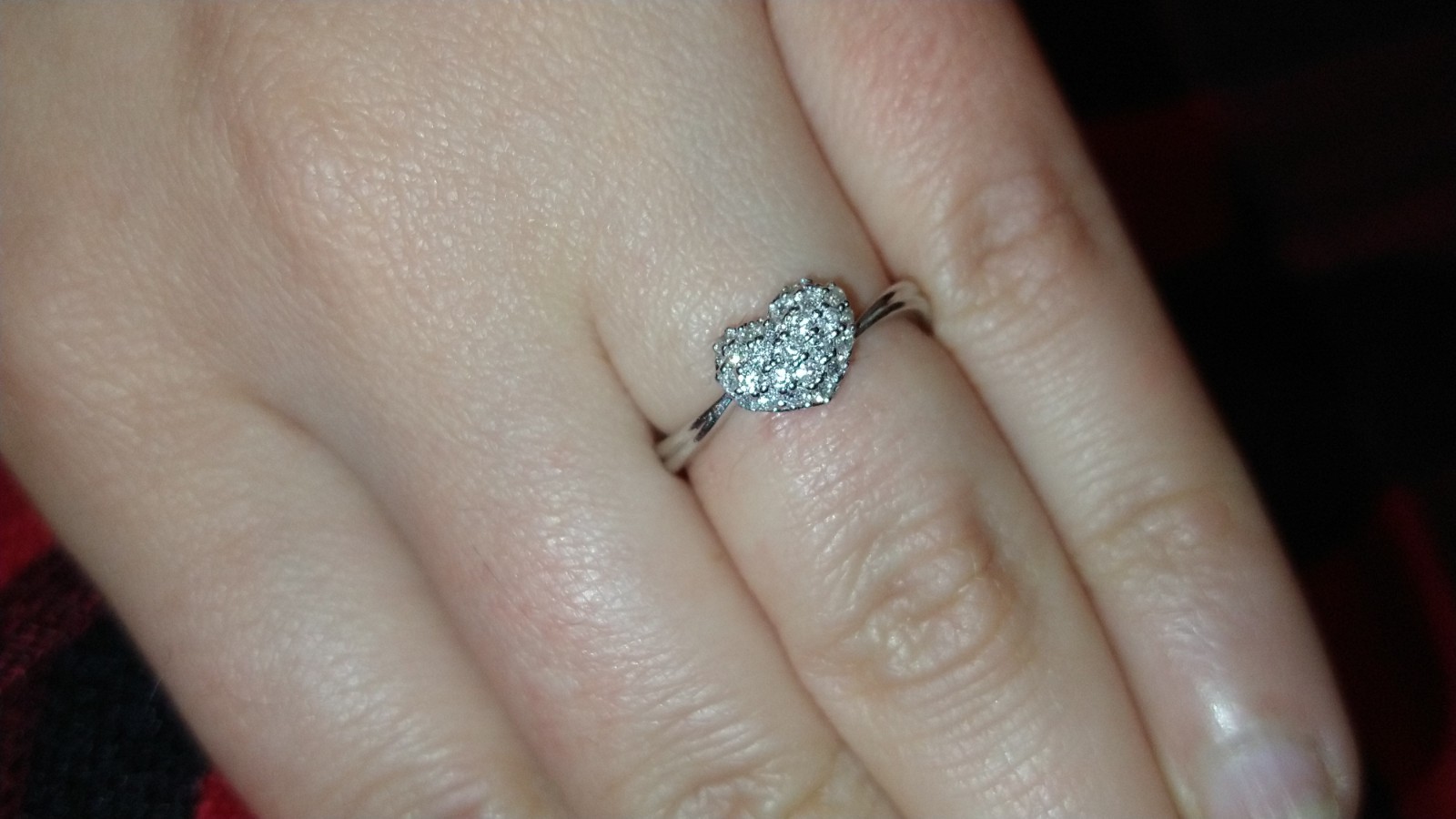 Solid 18k white gold (nickel-free) 0.24 ct natural diamond ring 2.96 gms sz 5