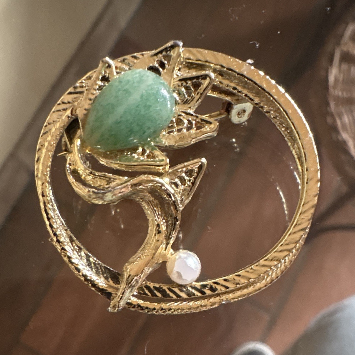 Gold Tone Cat Brooch Pin w/ Oval Green Stone & White Accent Metal vintage 1966