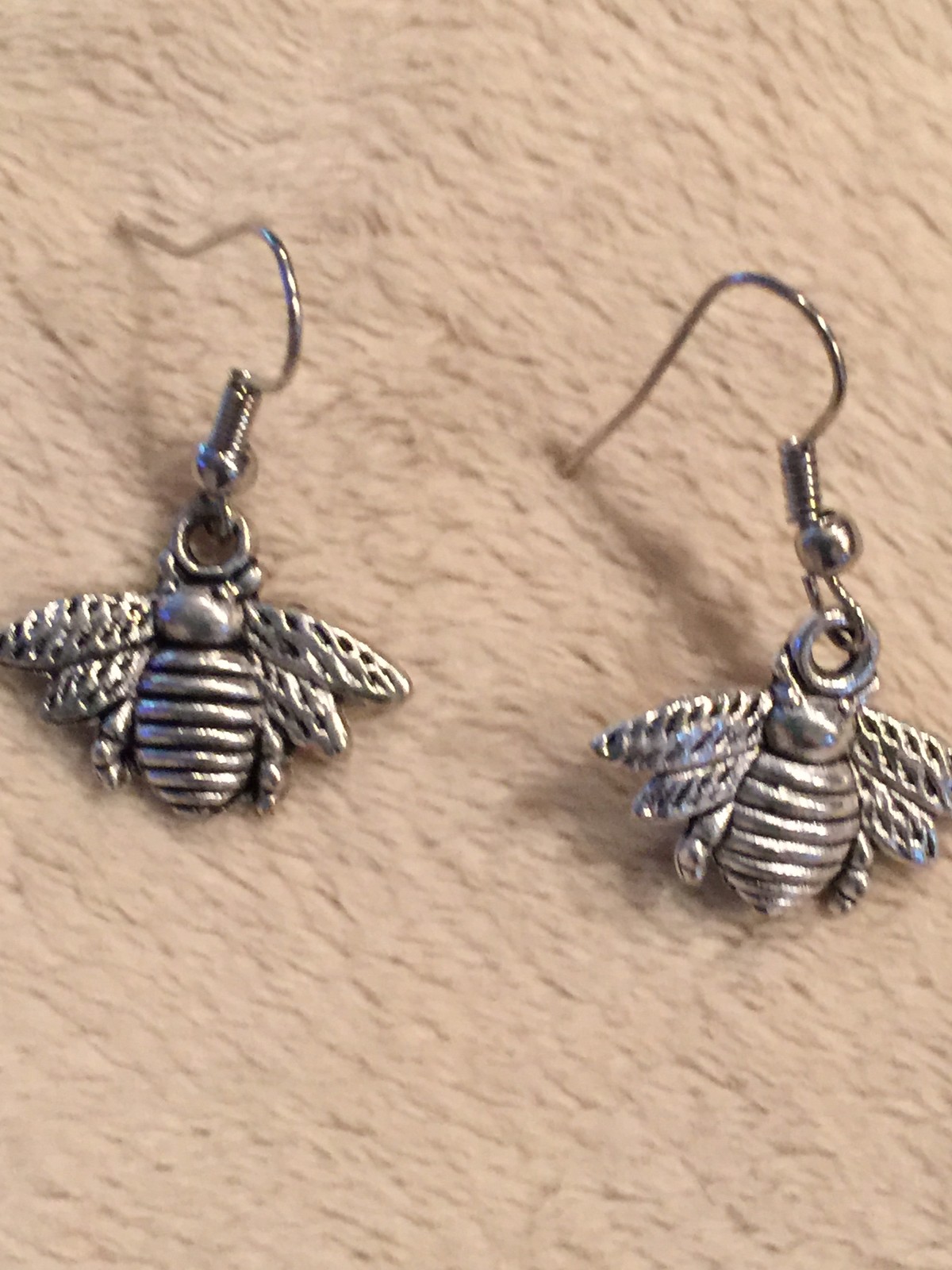Cute New Tibetan Silver Bumble Bee Charm Hook Dangle Drop Earrings