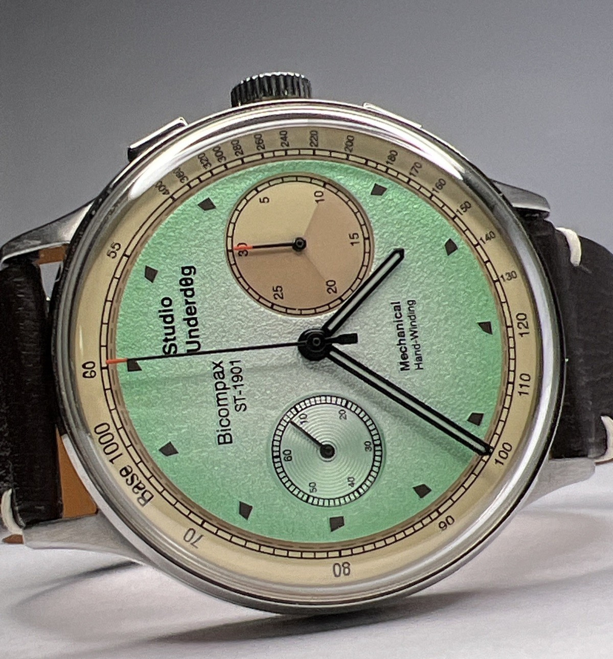 Studio Underdog 38.5mm Mint Choc Chip Chronograph ST-1901B Watch w/Box & Papers