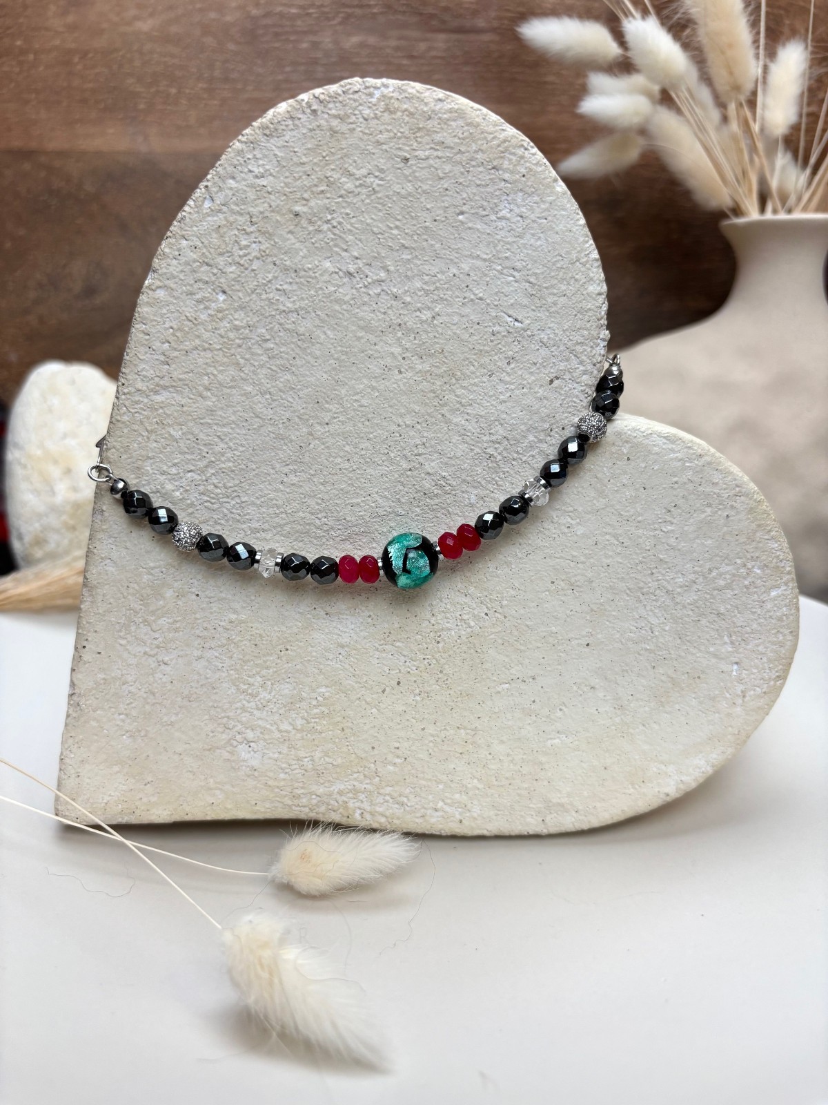 Green and Red Beaded Necklace Handmade fashion jewelry Gardgy multicolor