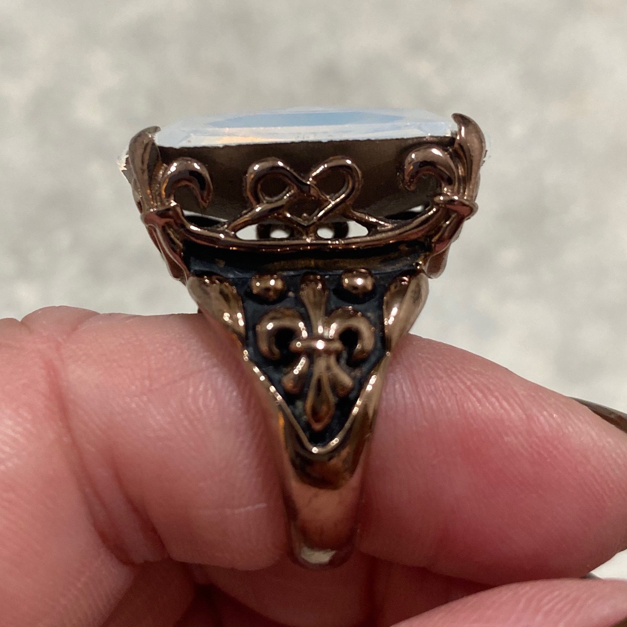 Hardcore Elegance rare antique vintage opal brass ring with size 7. Women’s des.