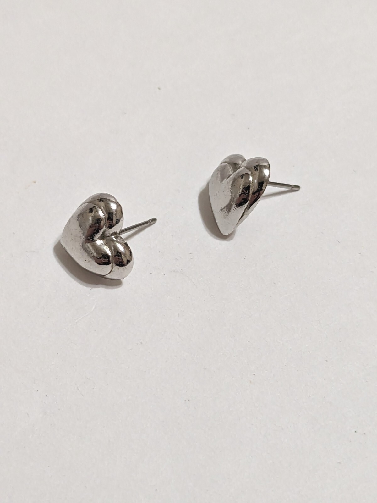 Silver Tone Heart Stud Earrings. Pierced. Textured Back. Modern. 1/2″.