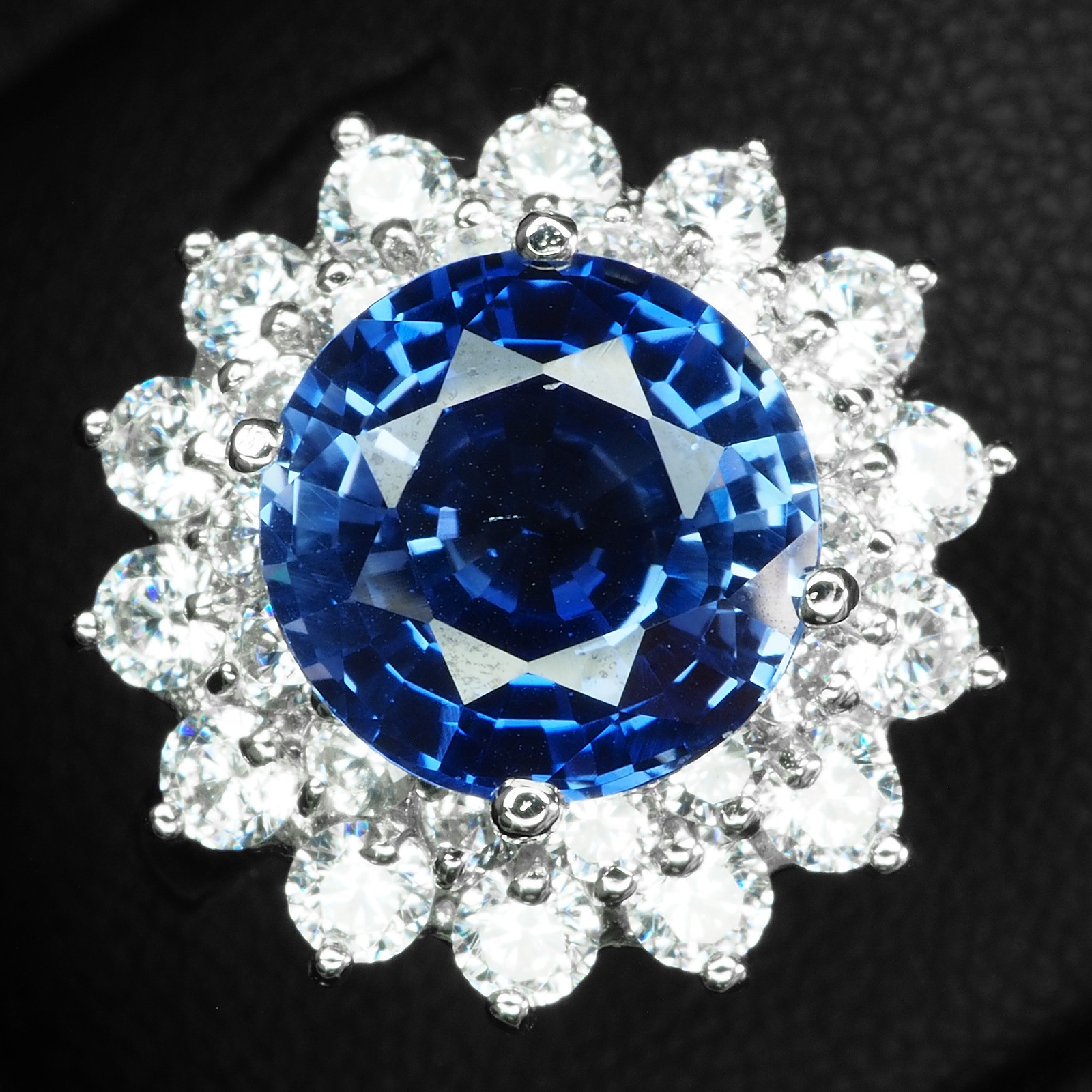 Exquisite Royal Blue Sapphire Round 4.25Ct 925 Sterling Silver White Gold Rings