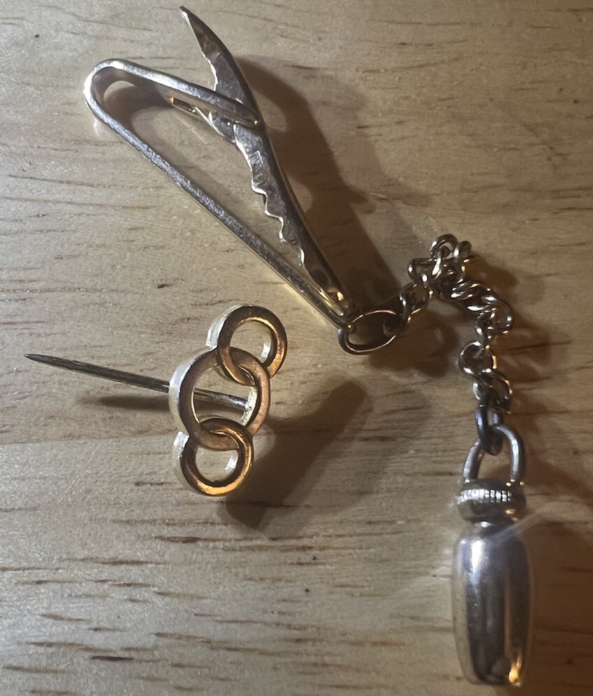 Vintage HICKOK USA FTie Pin Tack Clip Chain Unique Gold Tone 3 Rings