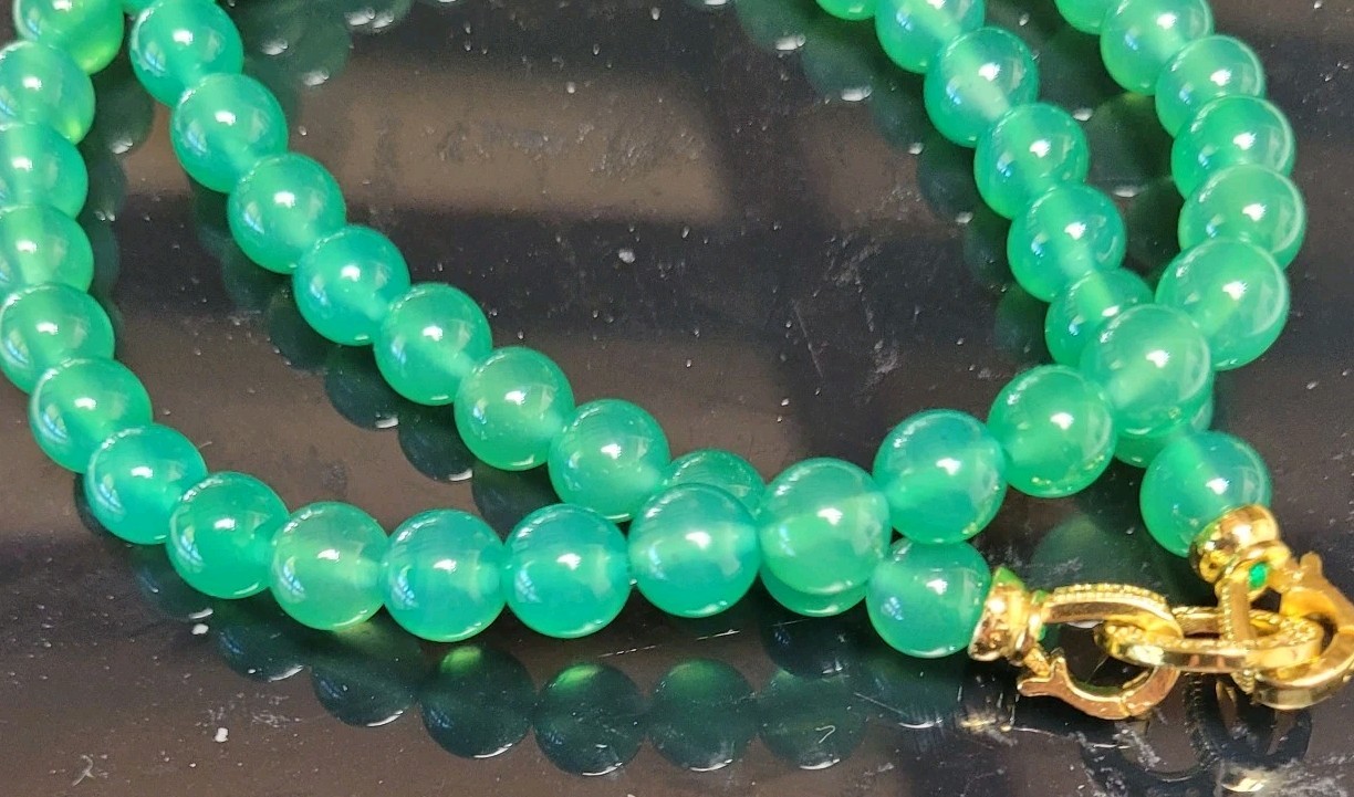 51cm Imperial Jade Green Natural Agate 8mm Bead Necklace Cubic Zirconia Clasp