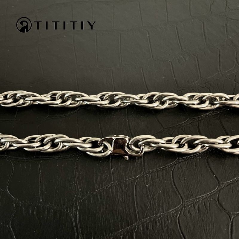 New Pure Titanium Twisted Necklace With a 7mm Wide Anti Allergic Moisture Chain