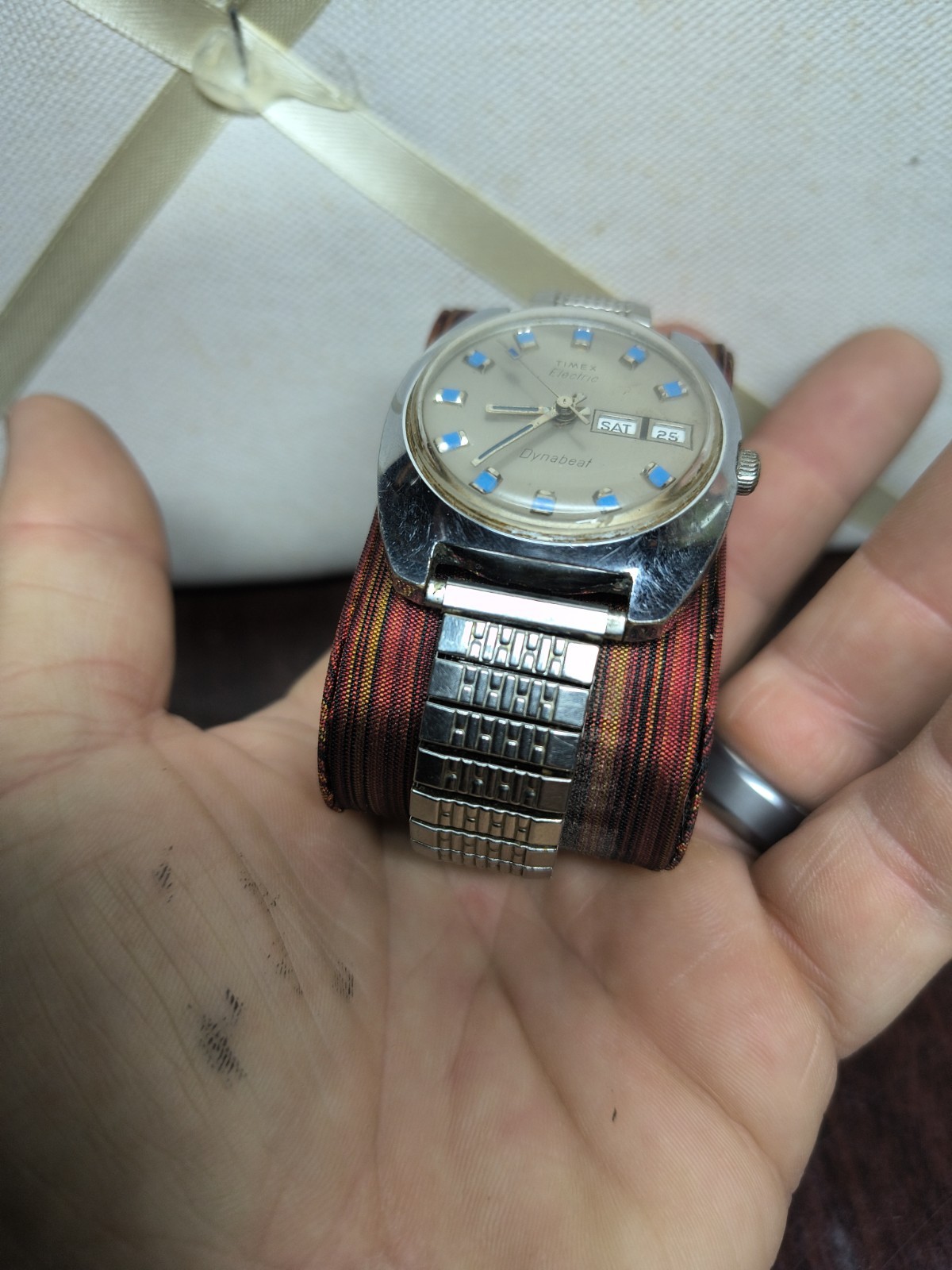 Vintage 1975 Timex Electric Dynabeat Watch Day Date Blue Markers Cushion Case