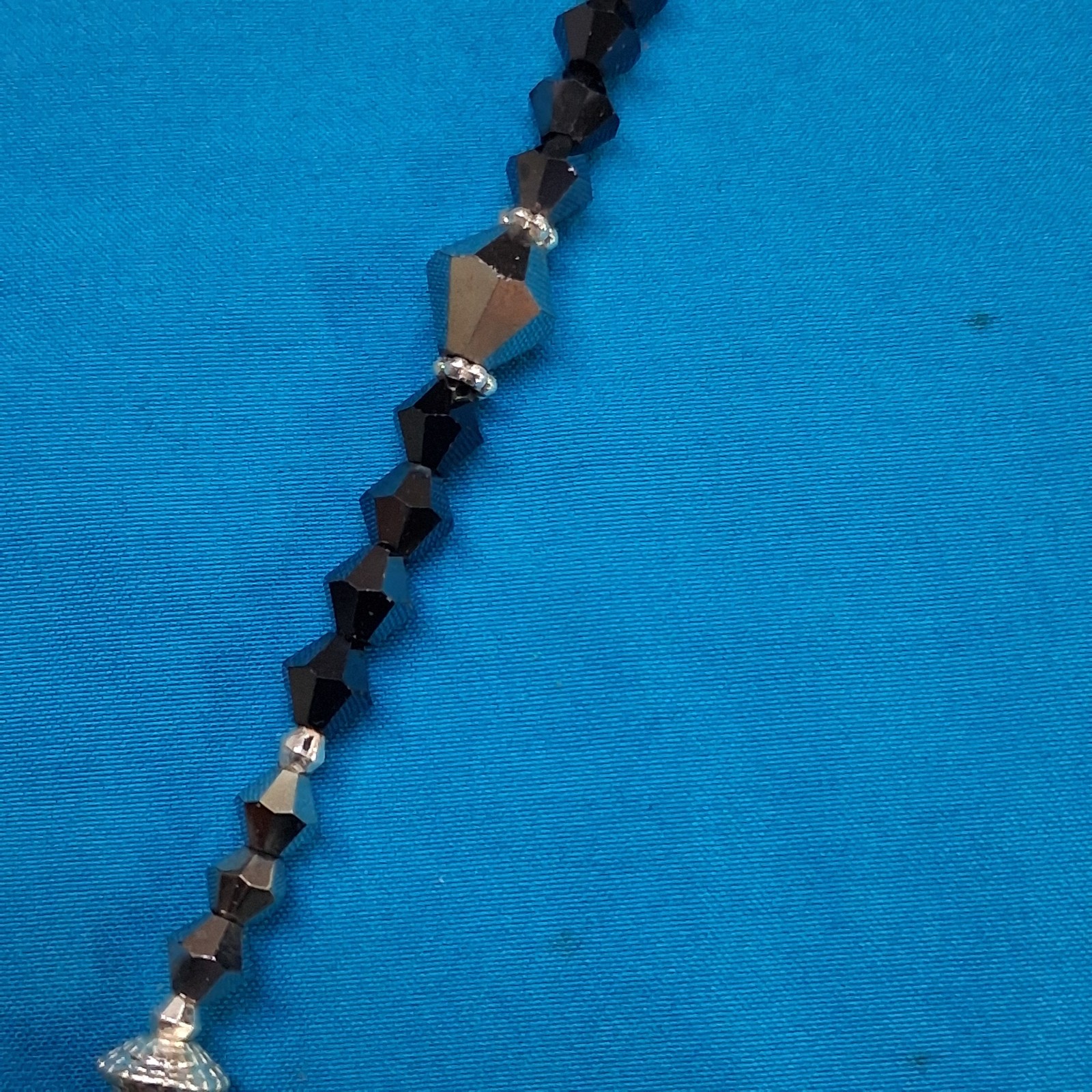 Chico’s Dangling Chandelier Pendants Faceted Bead Lobster Clasp Necklace