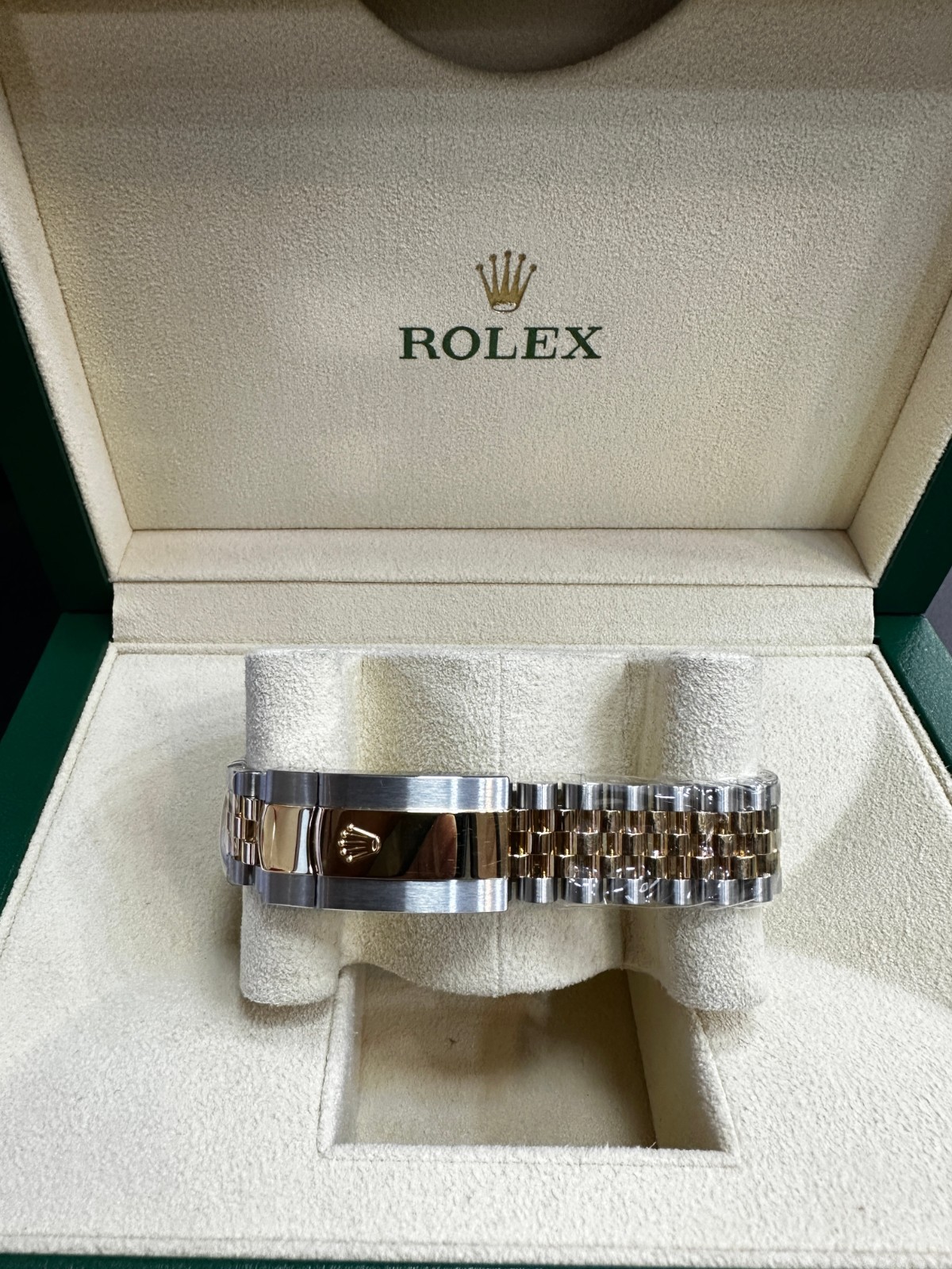 2023 | Rolex Datejust 36 | 126233 | Palm Dial | Jubilee | Fluted | Box & Papers.