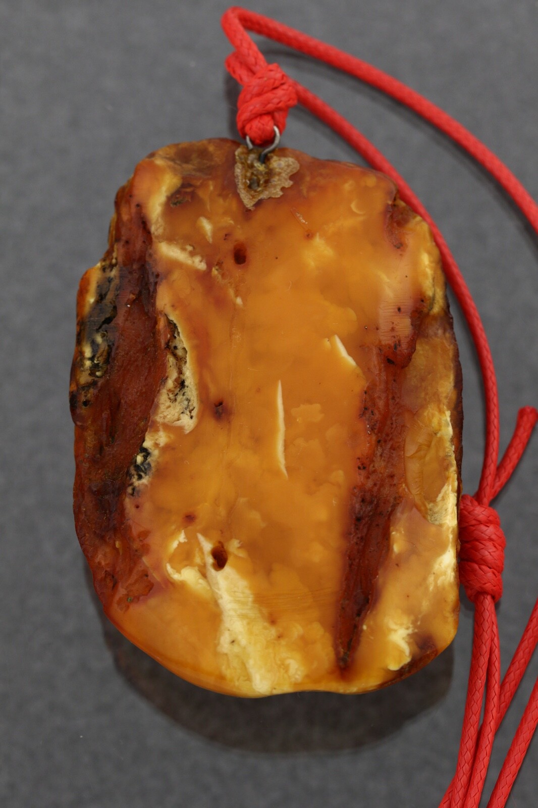 Vintage Genuine BALTIC AMBER Adjustable Red String Pendant Amulet 36.3g 211104-2