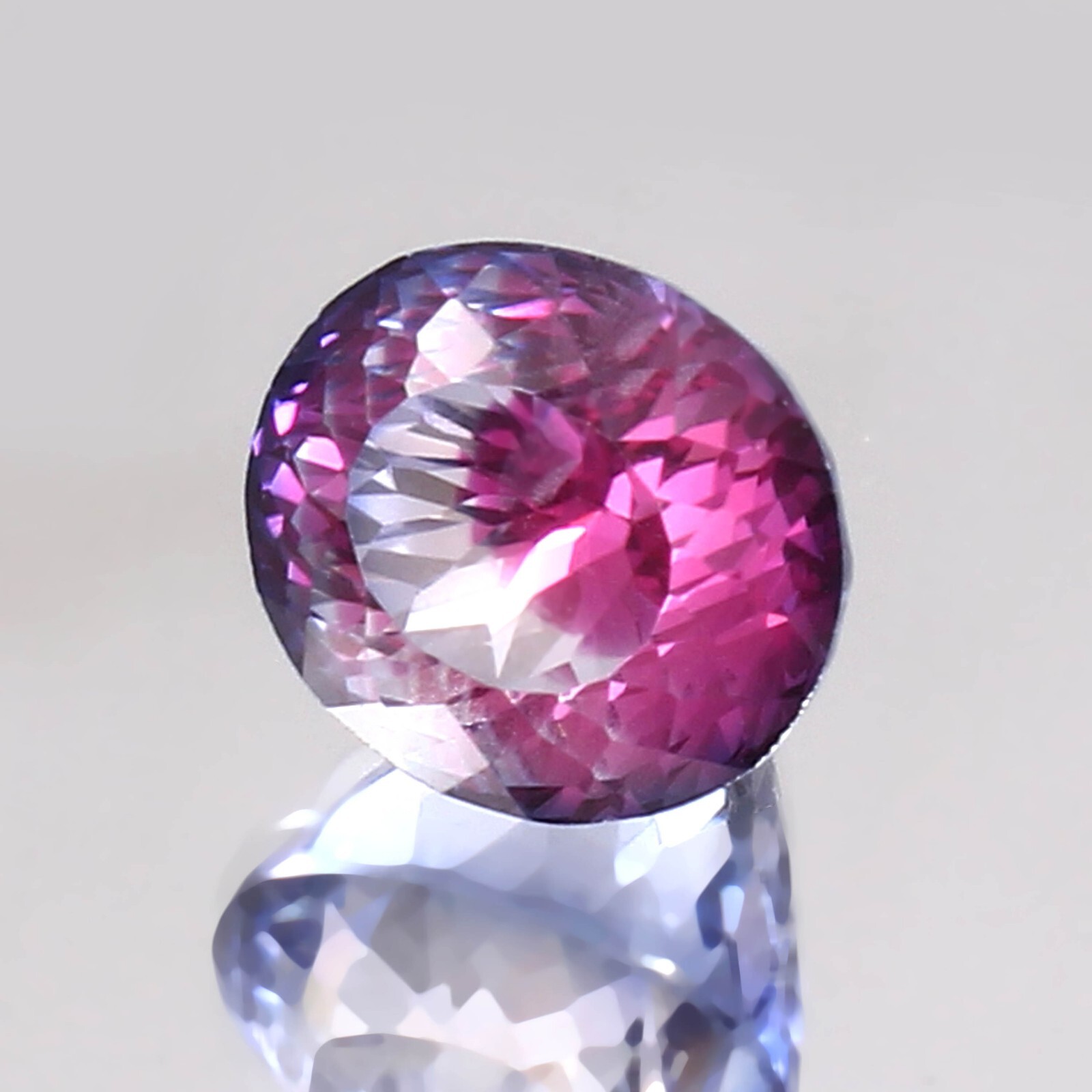 AAA Grade Natural Ceylon Bi-color Sapphire 8.50 Ct Loose Oval Cut Gemstone