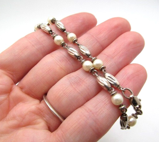 925 Sterling Silver Iridescent White & Fluted Barrel 5.10mm Chain Bracelet 8 In