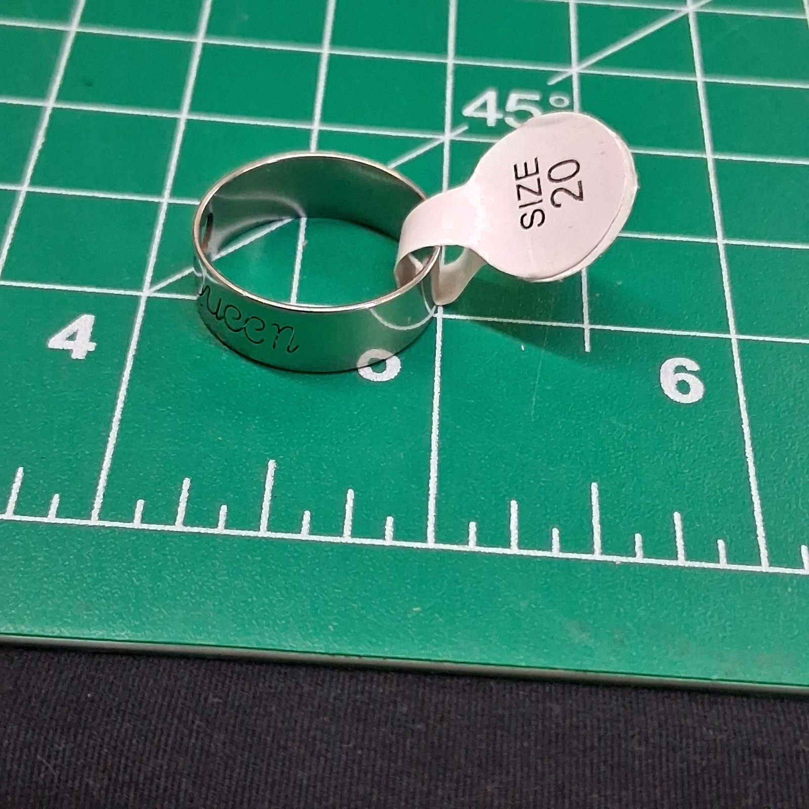 Polished Stainless Steel Size 9.5 Heart Stamped Laser Cut Queen Band Ring