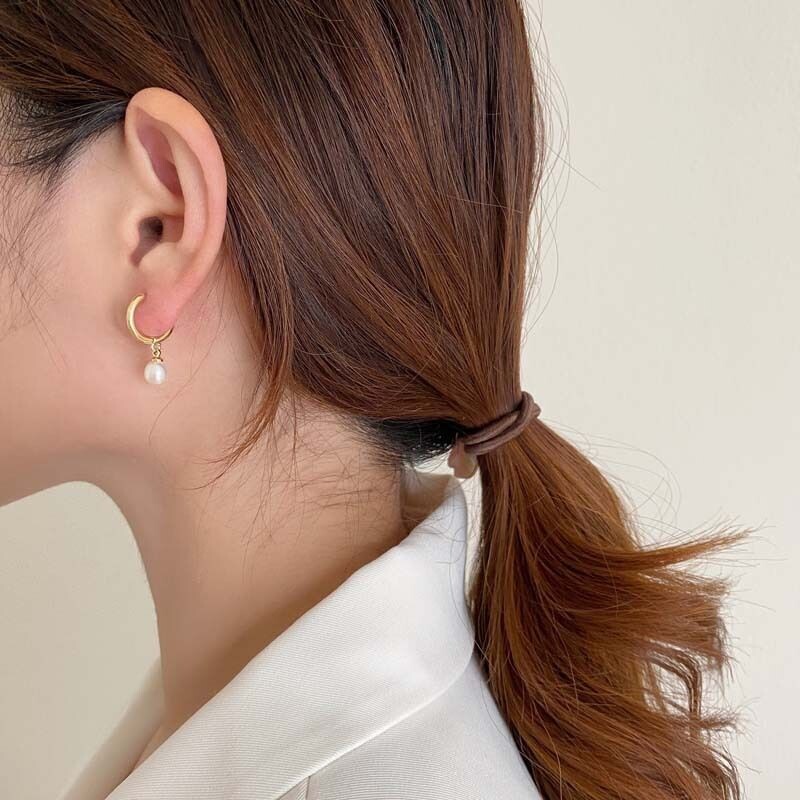 Woman 18K Gold Plated Freshwater Pearl Earring Clip Hoop Huggie Drop Dangle