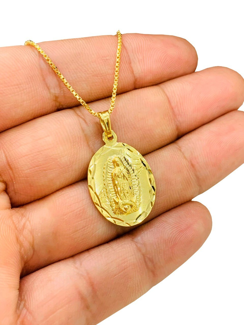 Medalla de La Virgen de Guadalupe 14k Gold F for Womens Mens 26×18 Box Chain 20″