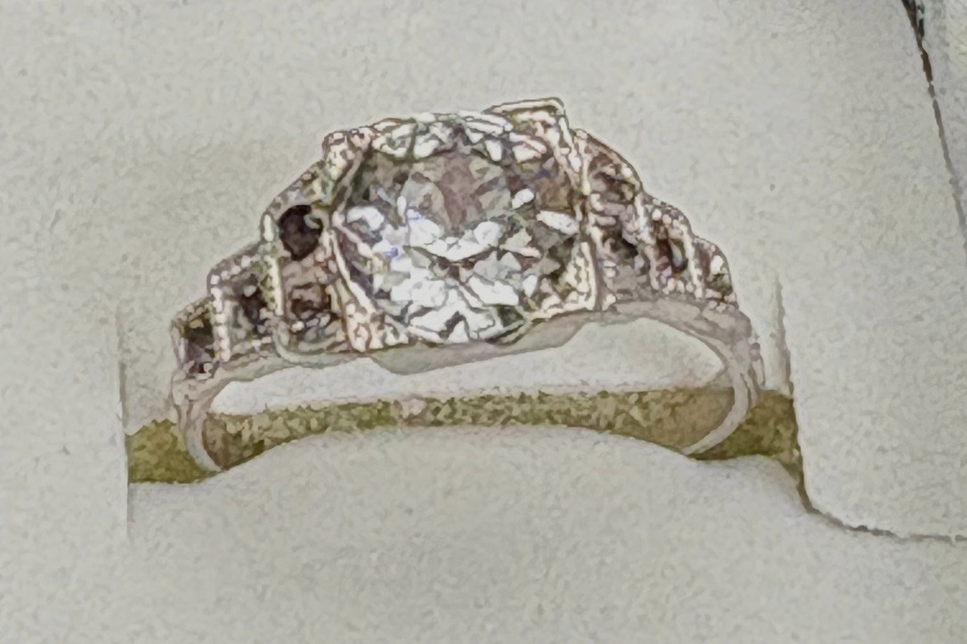 Vintage Uncas Cubic Zirconia Ring Silver Color Sz 6 1 Round Stone 8 Chips