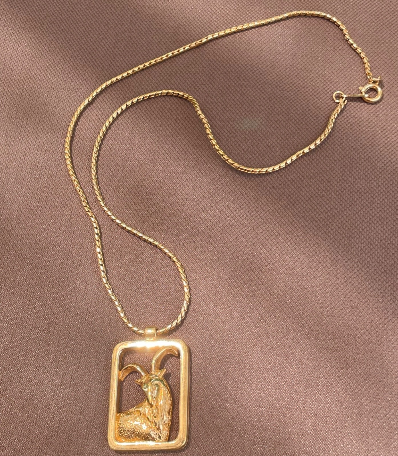 Vintage AVON Zodiac Capricorn Gold Tone Necklace Pendant W Clear Rhinestone