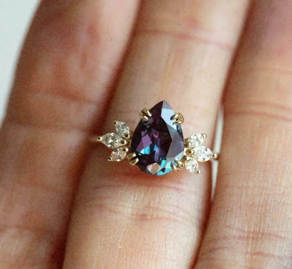3.65Ct Pear Cut Natural Alexandrite Diamond & Wedding Ring 14K Yellow Gold size7