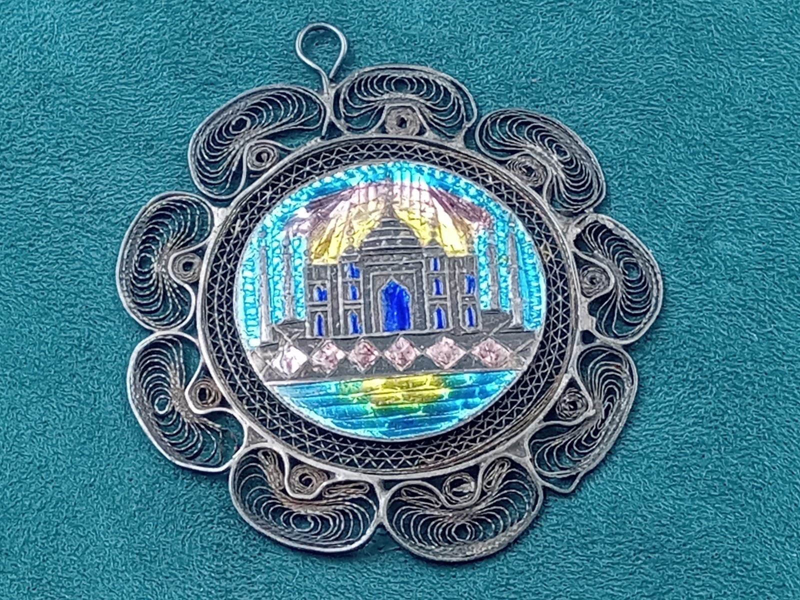 AMAZING OLD Sterling Silver Filigree Taj Mahal Enamel Pendant: 2.5″ Diameter