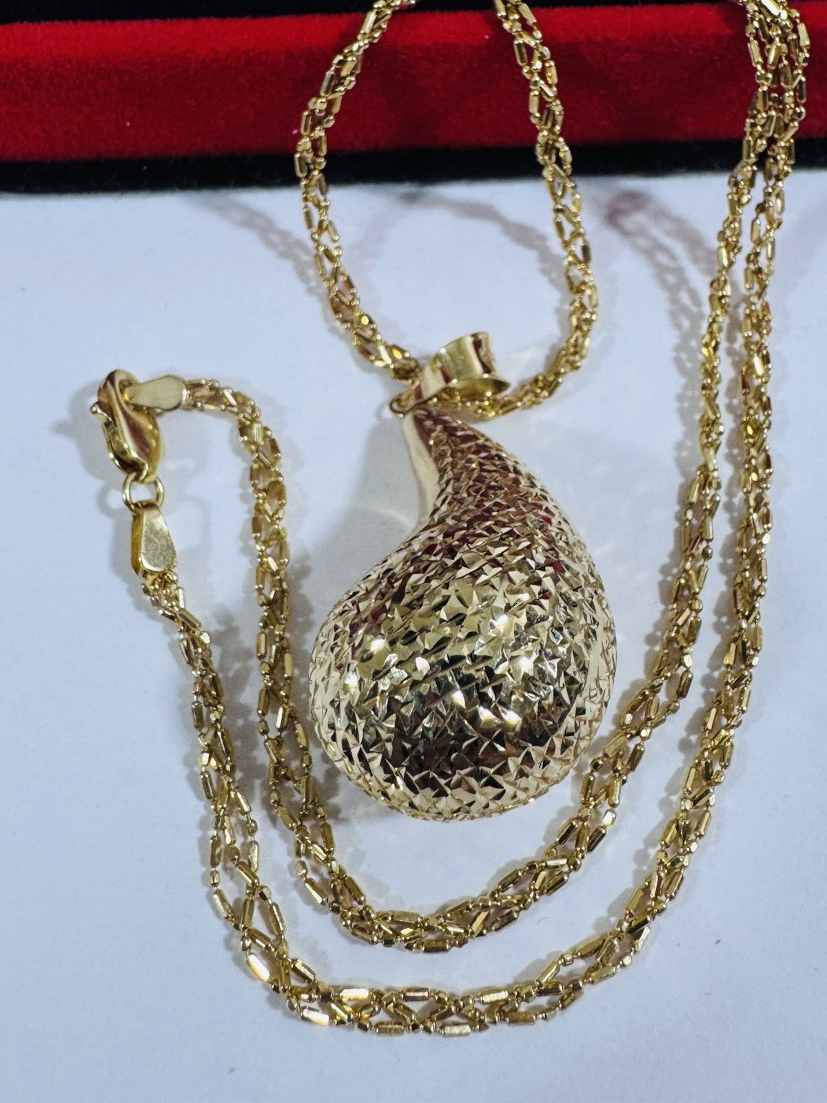 New 18K 750 Gold Women’s Teardrop Set Necklace 16”/16.5” long 7.83g 3mm Choker