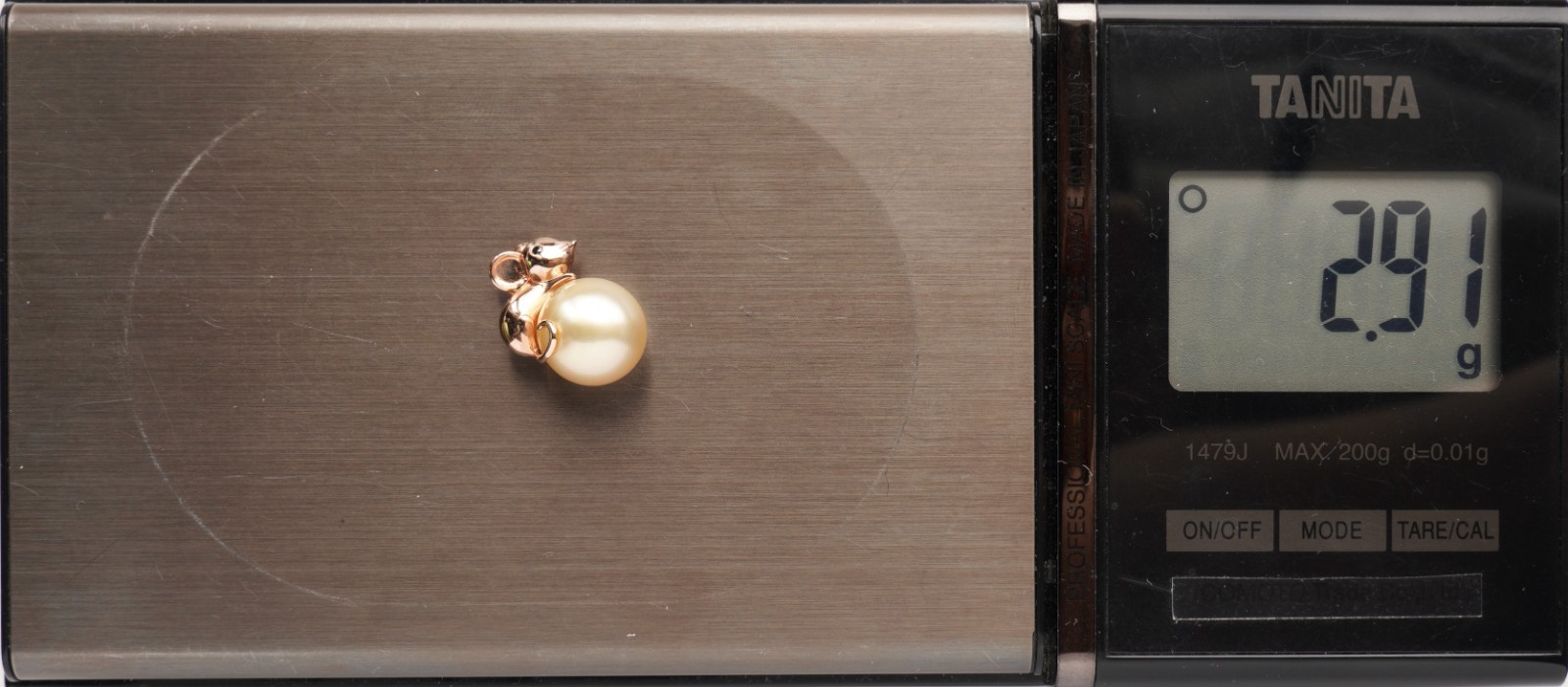 Cute Mouse Design, 11.3MM Round Gold South Sea Pearl Pendant 14Kt Rose Gold,0.7″