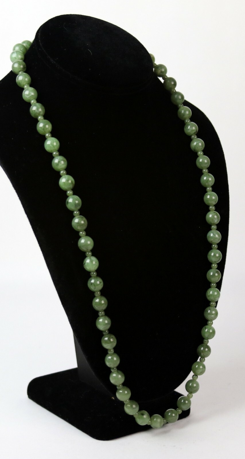 Vintage Marbleized Green Bead Strand String Necklace