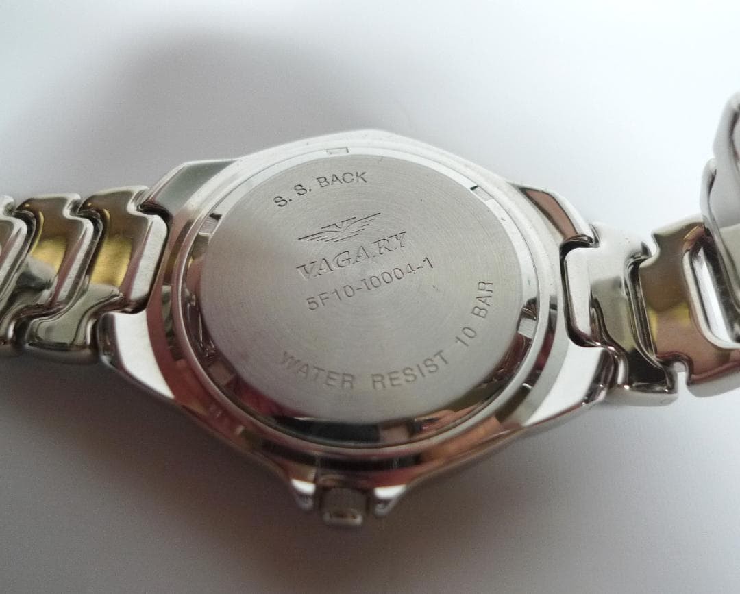 VAGARY quartz wristwatch WR 100 black dial Citizen