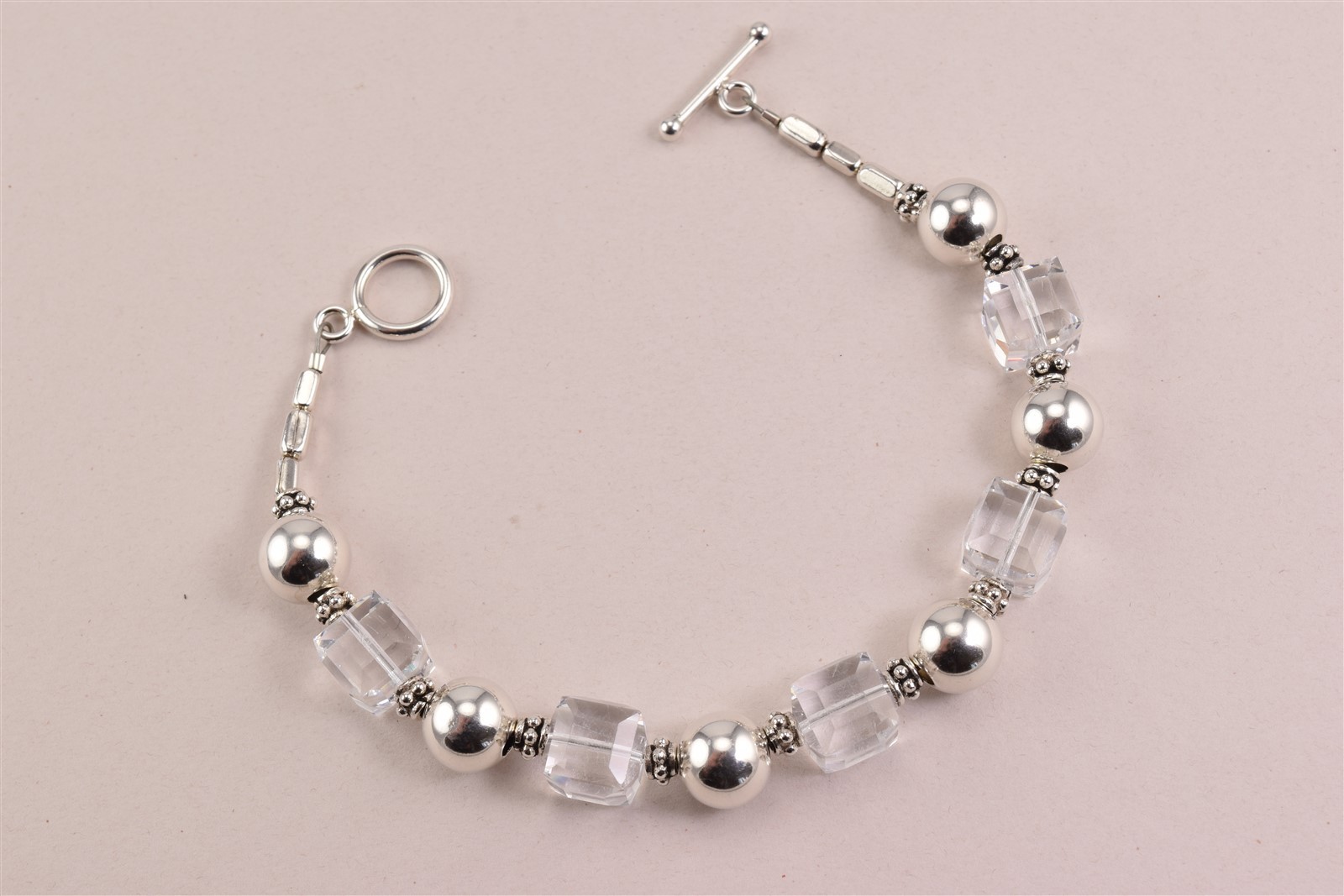 Sterling Silver Hexed Glass & Polished Beads Toggle Bracelet 24g 8.25″