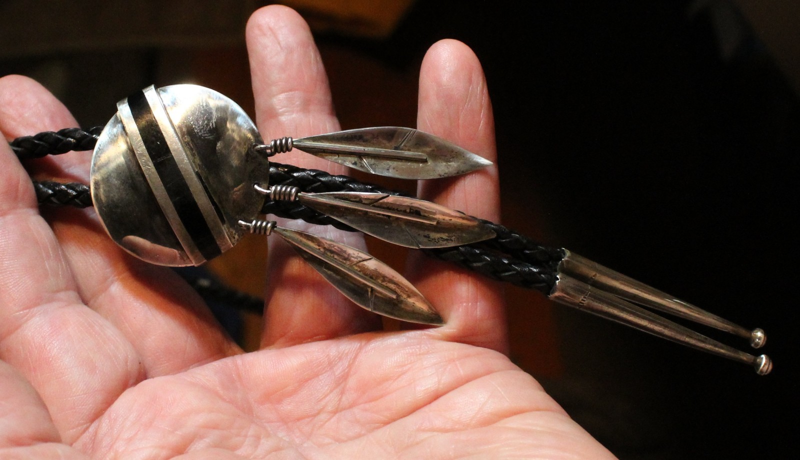 Old Navajo Handmade Sterling Silver & Onyx Stone EAGLE FEATHER Bolo Tie