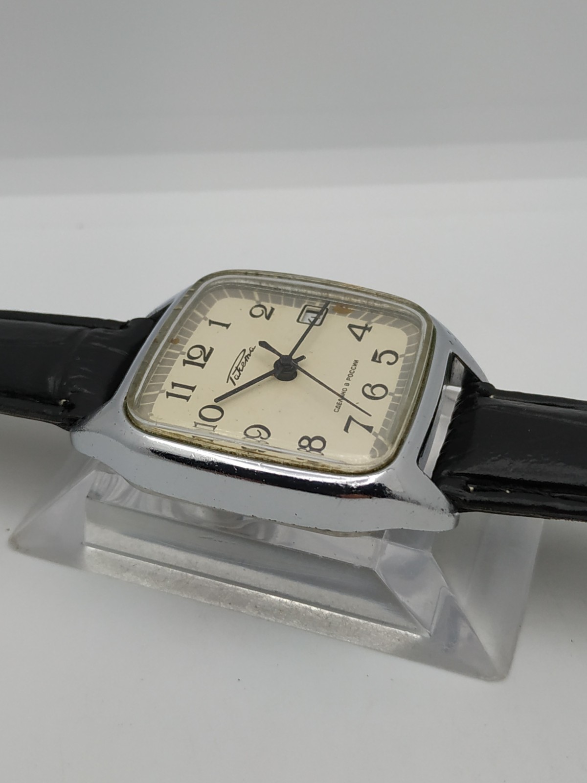 Russian Men’s Dress Vintage Watch Raketa Mechanical 2609 Retro USSR Soviet